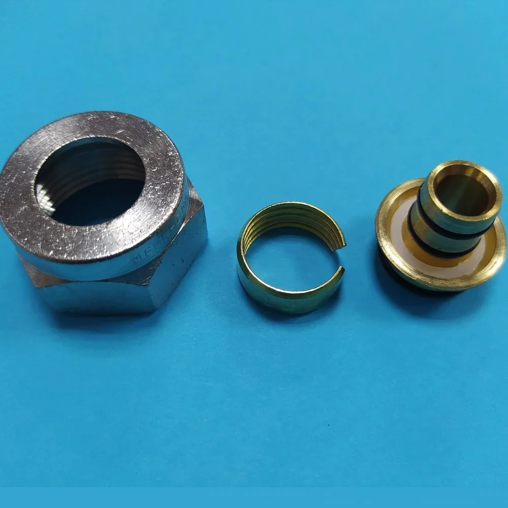 Фитинг евроконус MFMN-E для соединения труб теплого пола с коллекторной группой