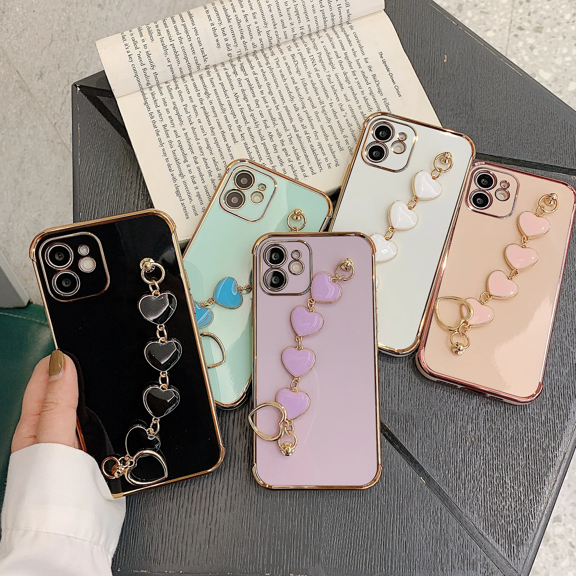 

Luxury Plating Love Heart Chain Wrist Bracelet Soft Phone Case for Iphone 13 12 Pro Max Coque Cover For iphone X XS XR 11Pro Max