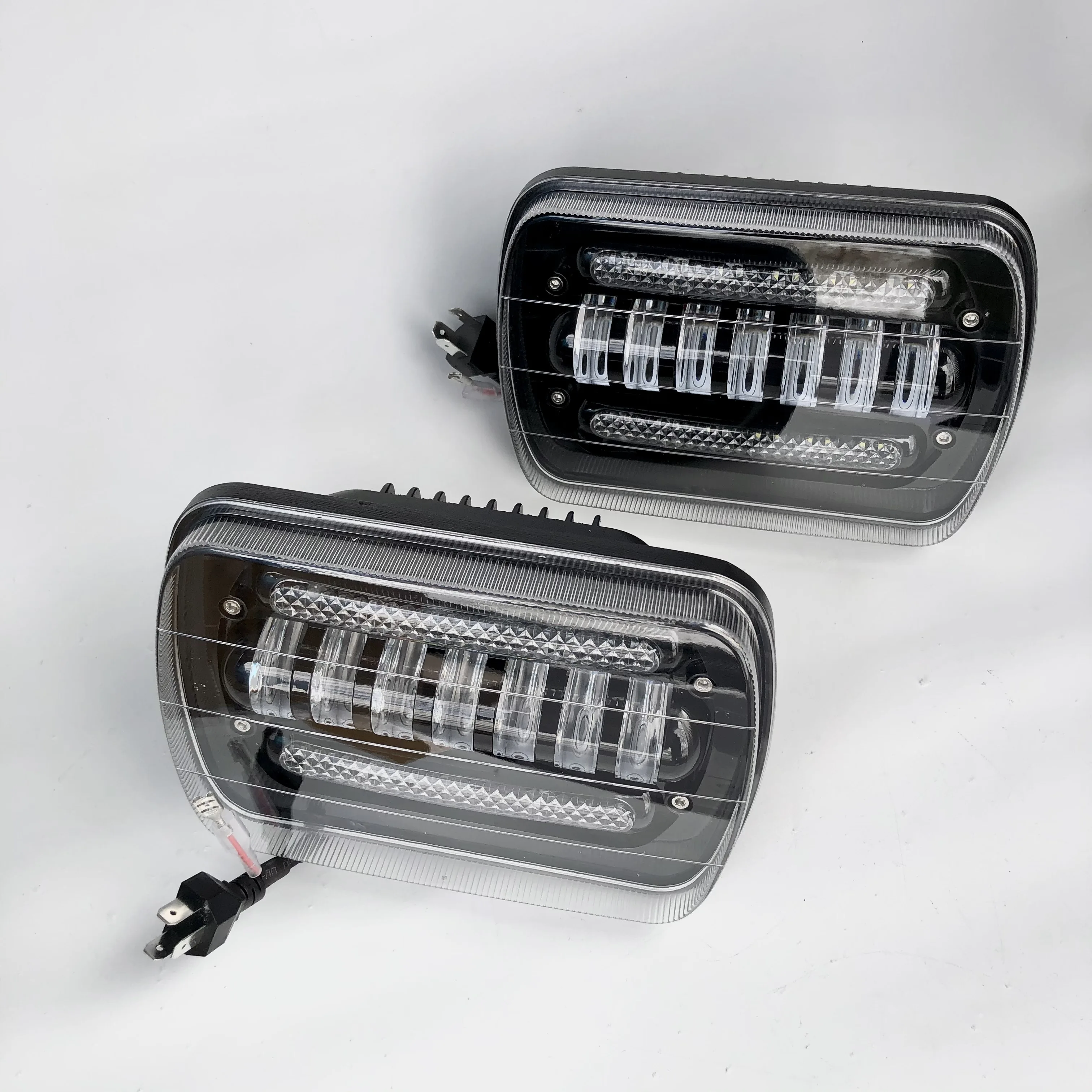 Противотуманные фары дополнительный свет 70W с универсальным крепежом и ДХО для