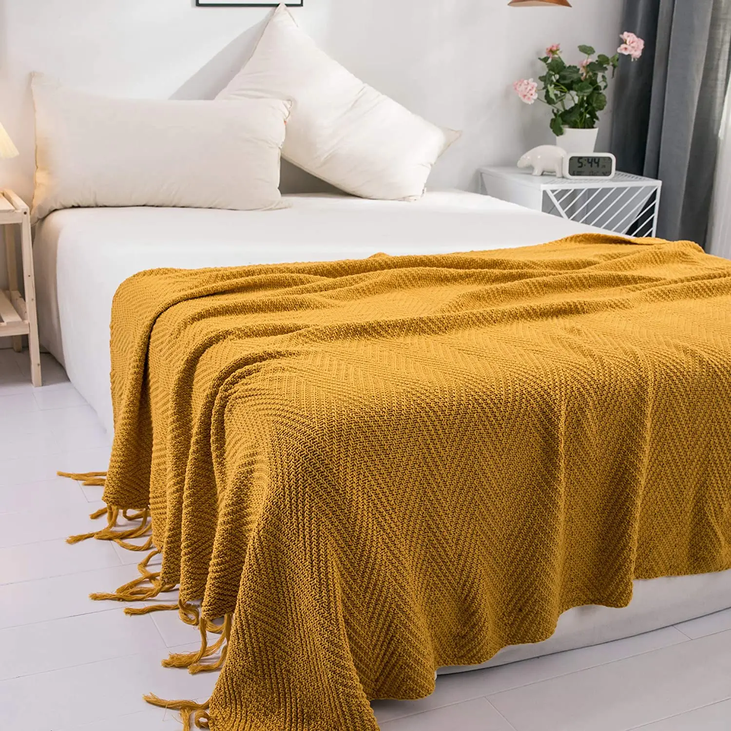 

REGINA Summer Wave Stripe Throw Blanket Cute Tassel Home Decorative Knitted Sofa Bed Plaid Comfy Office Outdoor Warm Blankets