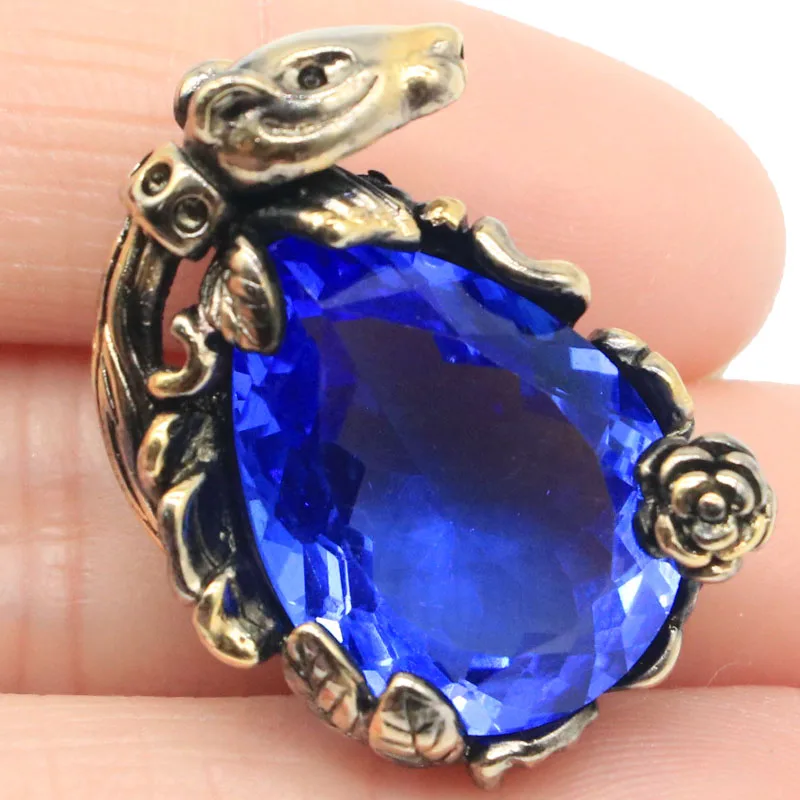 Мужской винтажный кулон с красным Рубином 28x20 мм 2021 г в неоготическом стиле 9 2