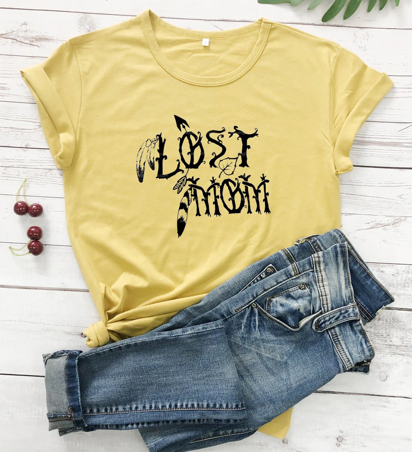 

Lost Mom feather graphic kawaii 100% cotton street style fashion youngs 90s vintage hipster grunge tumblr t shirt young tee tops