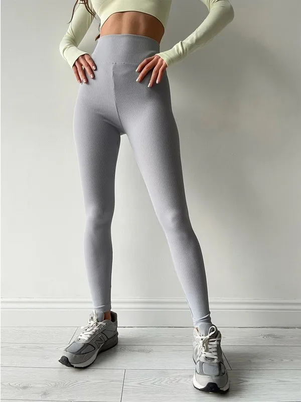 

Леггинсы Toparlayıcı в рубчик, серого цвета