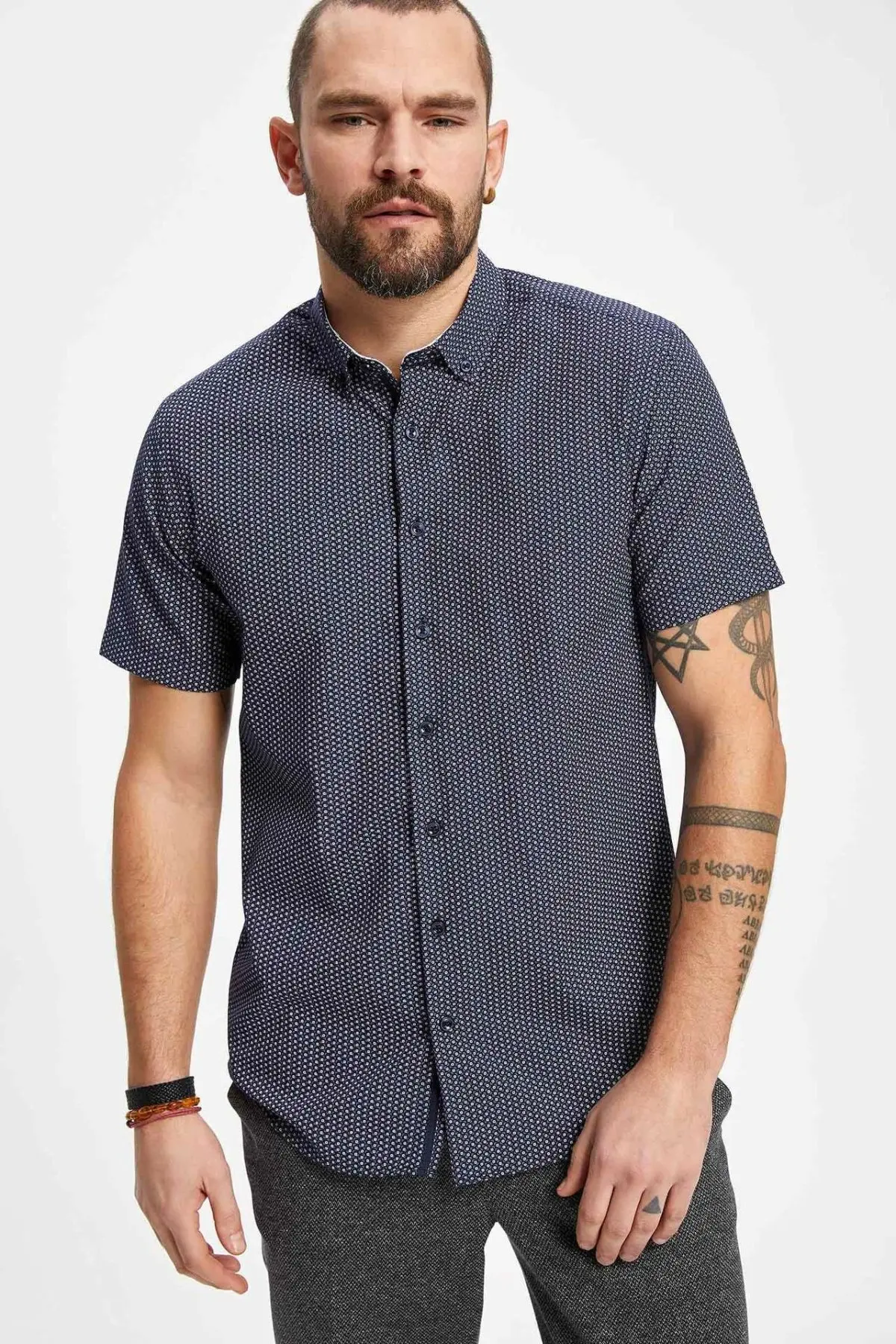 Мужская Повседневная рубашка DeFacto модная Однотонная с воротником стойкой