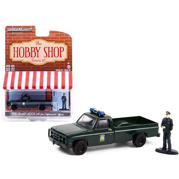 

Greenlight 1:64 the Hobby Shop Series 10 1986 Chevrolet M1008 With Law Enforcement Officer