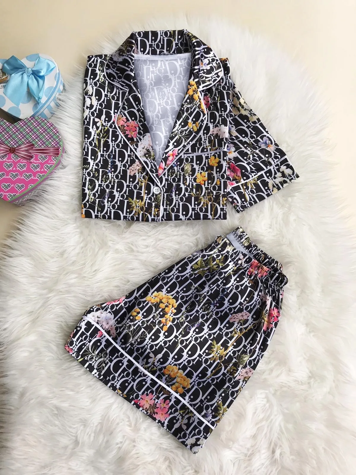 

Luxury Black Design Short Satin Pajamas Set