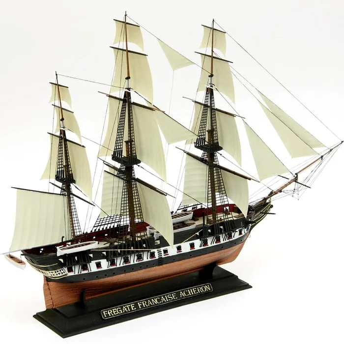 Сборная модель 'Французский Фрегат Ашерон' |