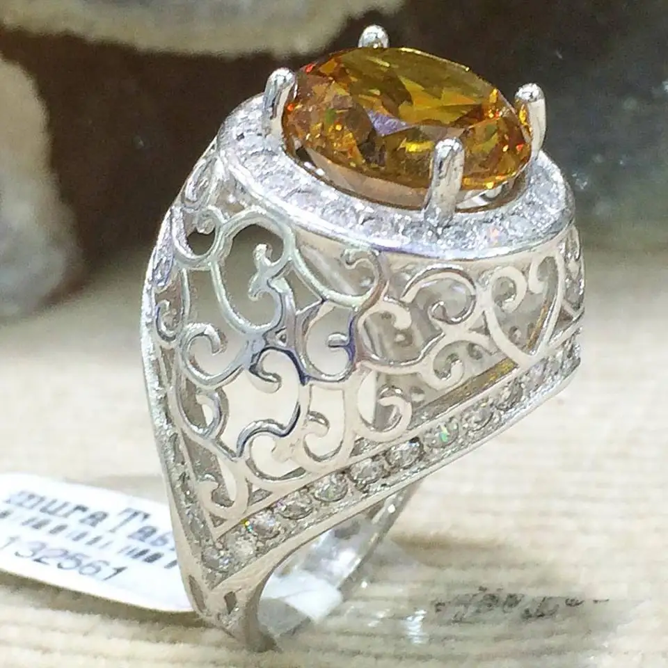 Серебряное кольцо со специальным дизайном из зултанита | Украшения и аксессуары