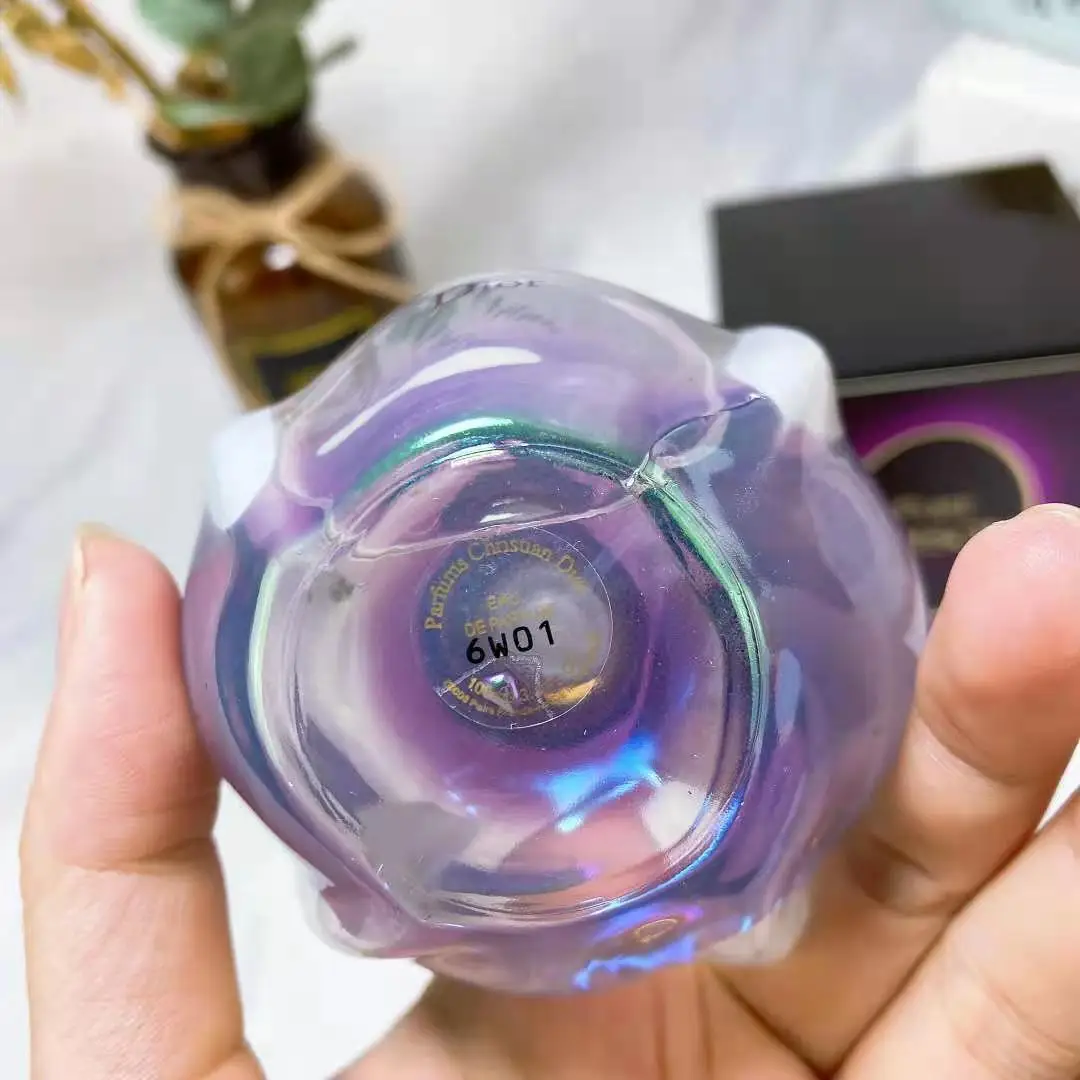 

Perfumes and fragrances for women Original The original quality is 100ml