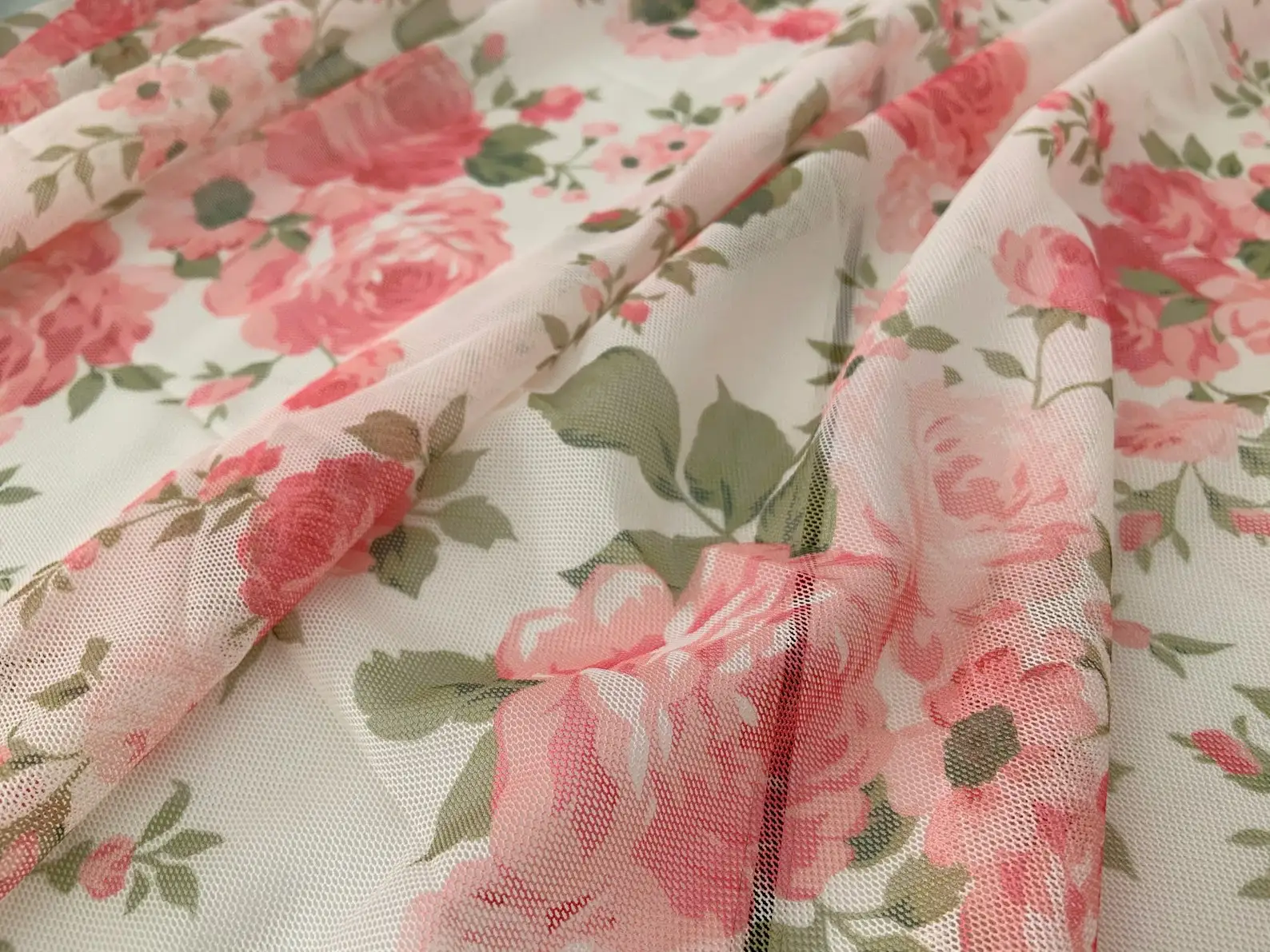 

4 Way Stretch Hawaiian Style Printed Fabric For Beach Pants In Summer