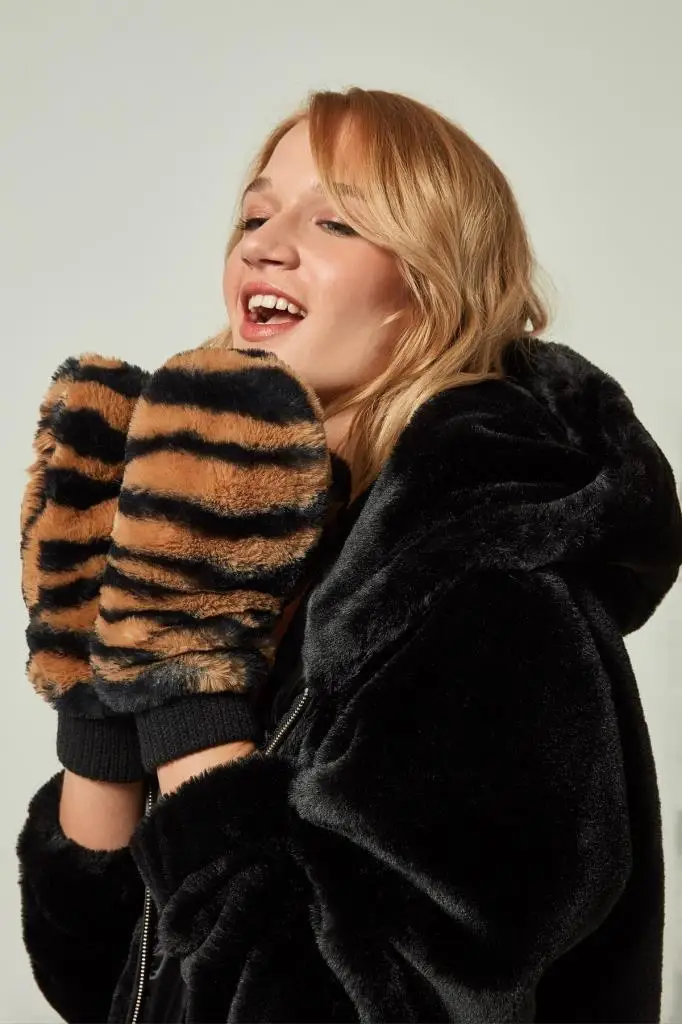 12900 меховые перчатки кофейного цвета с рисунком зебры YL|Перчатки для мальчиков| |