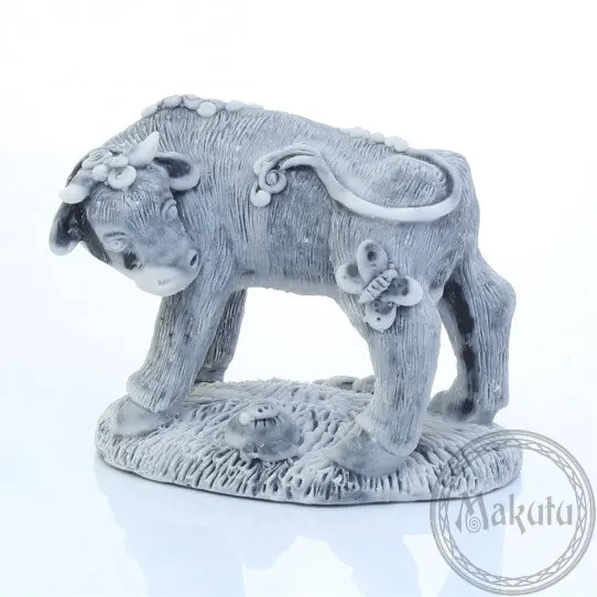 Статуэтка &quotМолодой бычок&quot Размер: 6*8*6 см