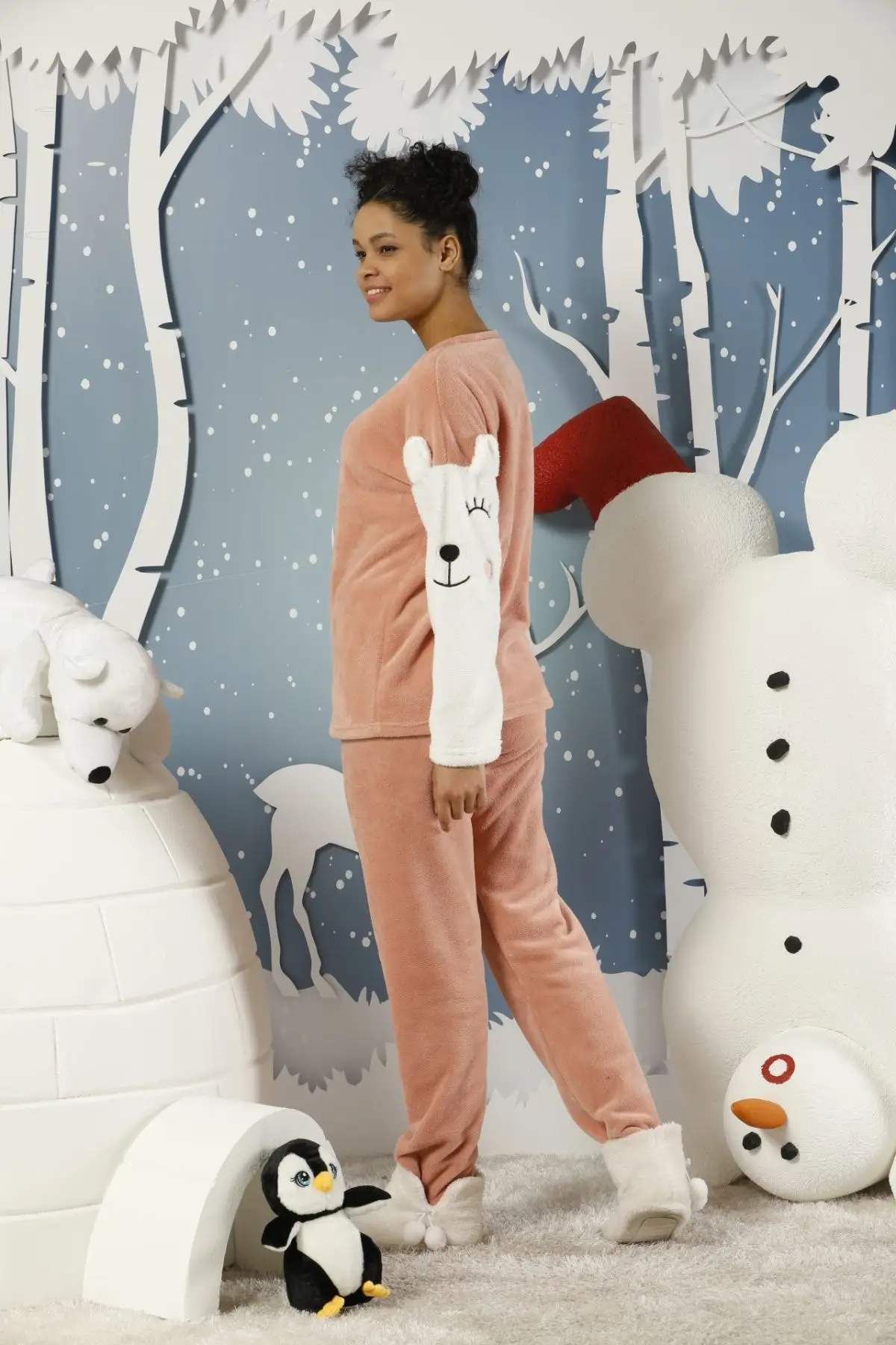 Женский костюм с вышивкой Siyah Inci | Мужская одежда