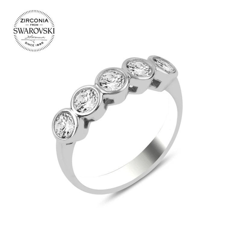 

Серебряное 925 пробы кольцо с кристаллами Swarovski