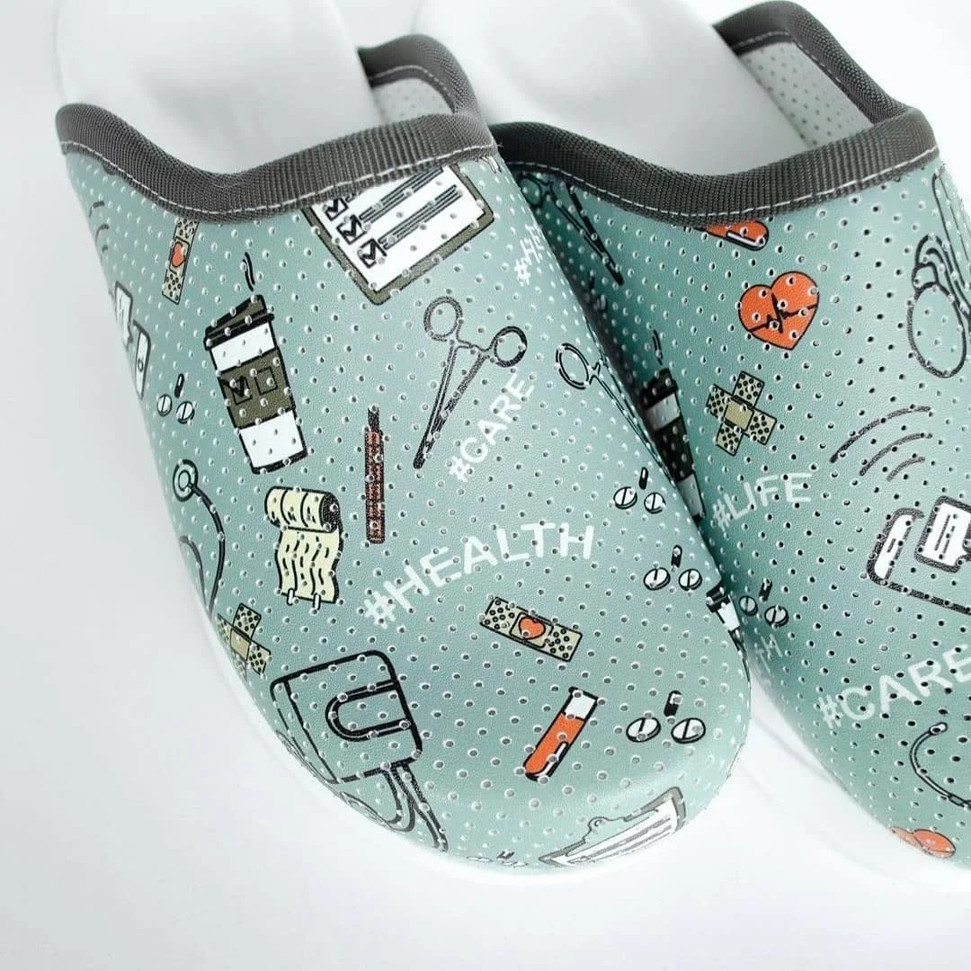 

Orthopedic Sabo Slippers Women Comfort Nurse Doctor Hospital Orthopedic Cook Work Slippers Quality Medical Anti-Slip Clogs