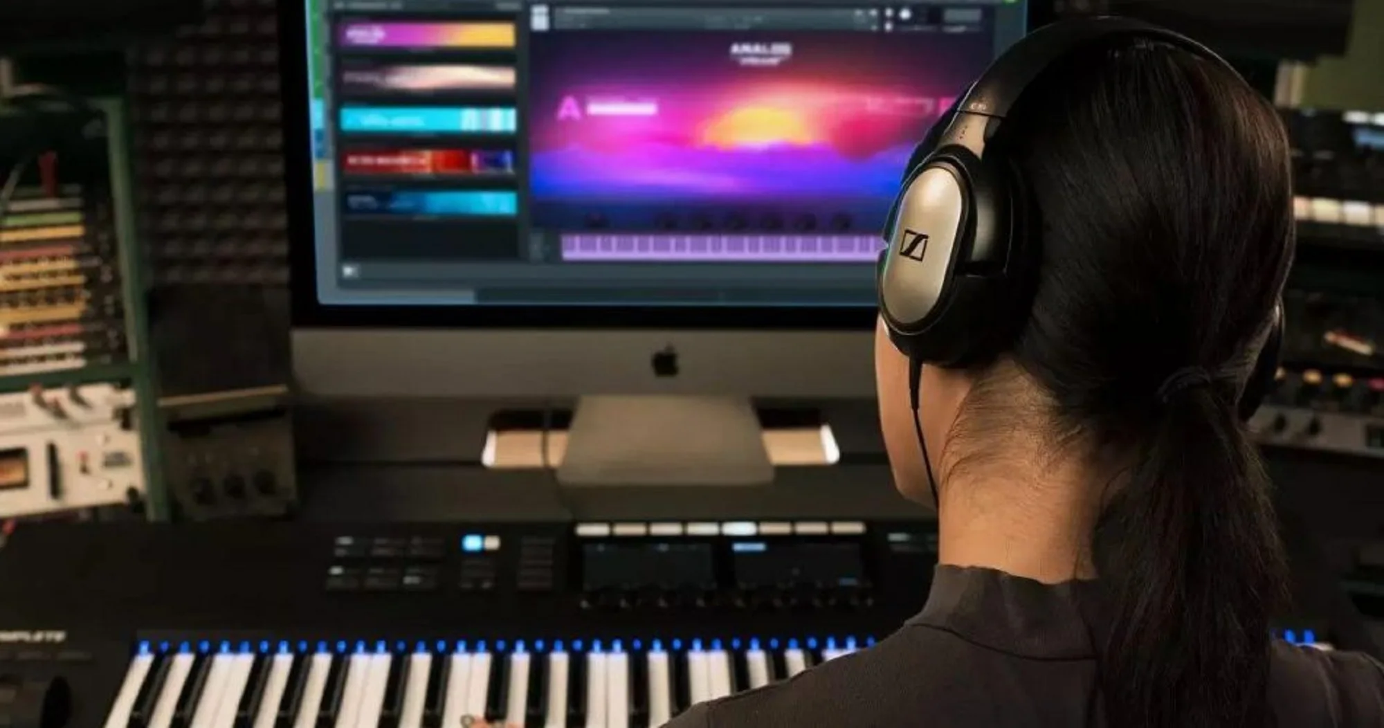 

Native Instruments Kontakt for Windows PC ( this new version comes with new instruments and makes it easier for developers )