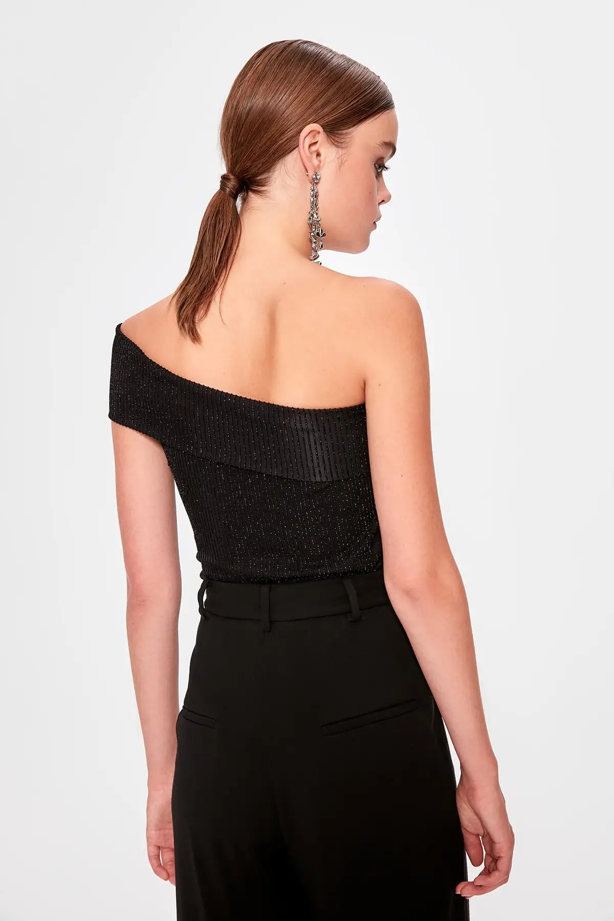 Trendyol черное боди на одно плечо TPRSS19BD0014| |