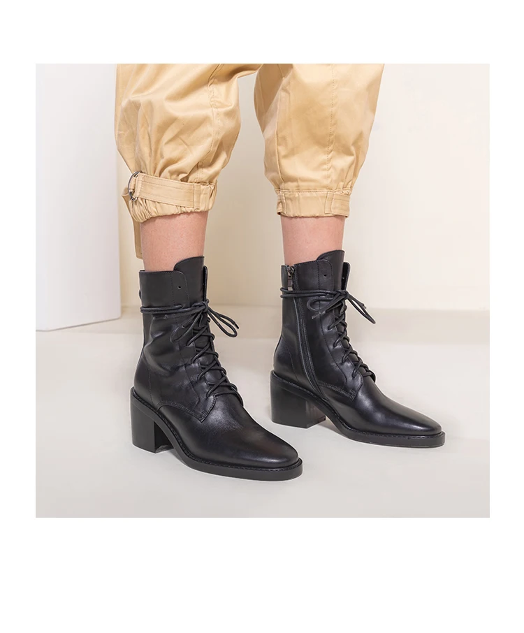 Мотоциклетные ботинки женские винтажные боевые осенние в стиле панк и готика