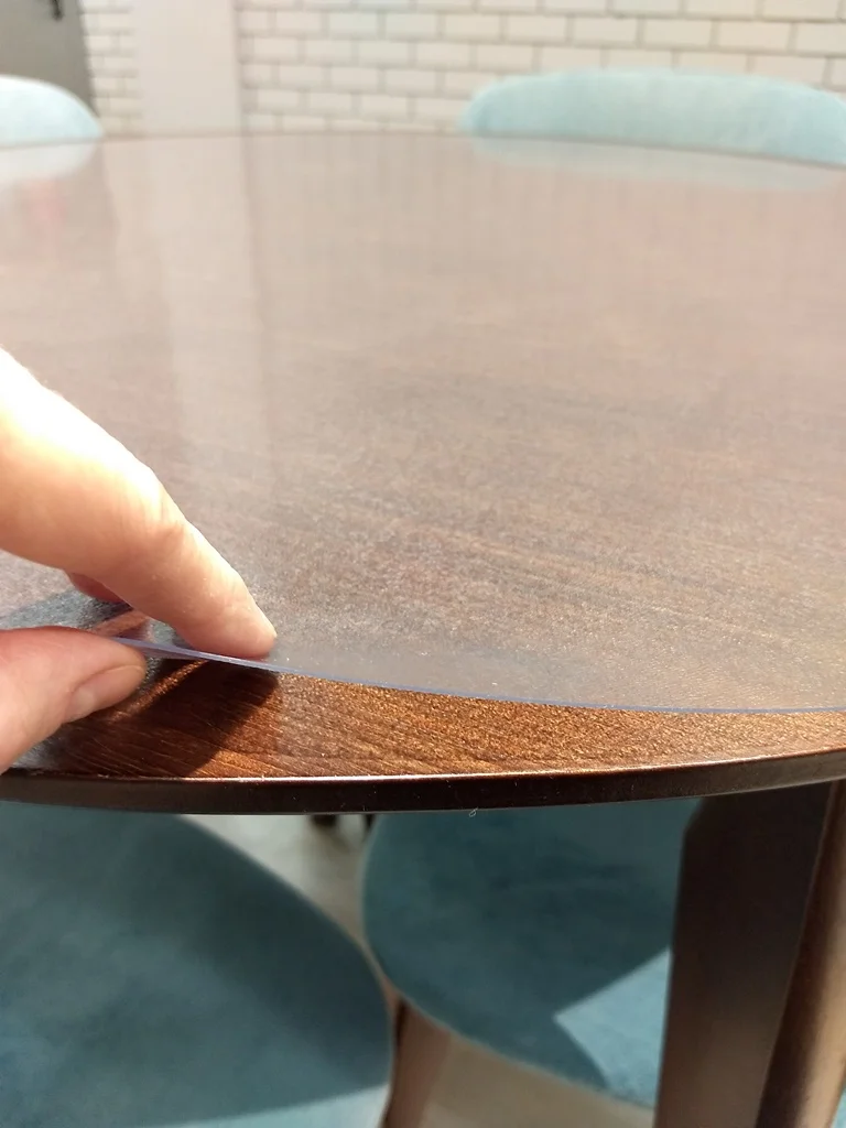 Domer клеенка прозрачная crystal 100% пвх. Силиконовое покрытие на стол. Рифленая силиконовая скатерть на стол гибкое стекло. Рифленая силиконовая скатерть. Рифленая пленка на стол гибкое стекло.