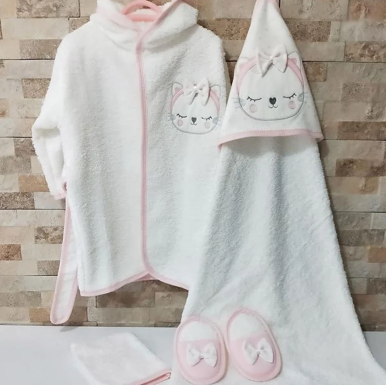 

Jaju Baby Handmade, Kitty Patterned Pink and Name Custom Embroidered Bathrobe SET