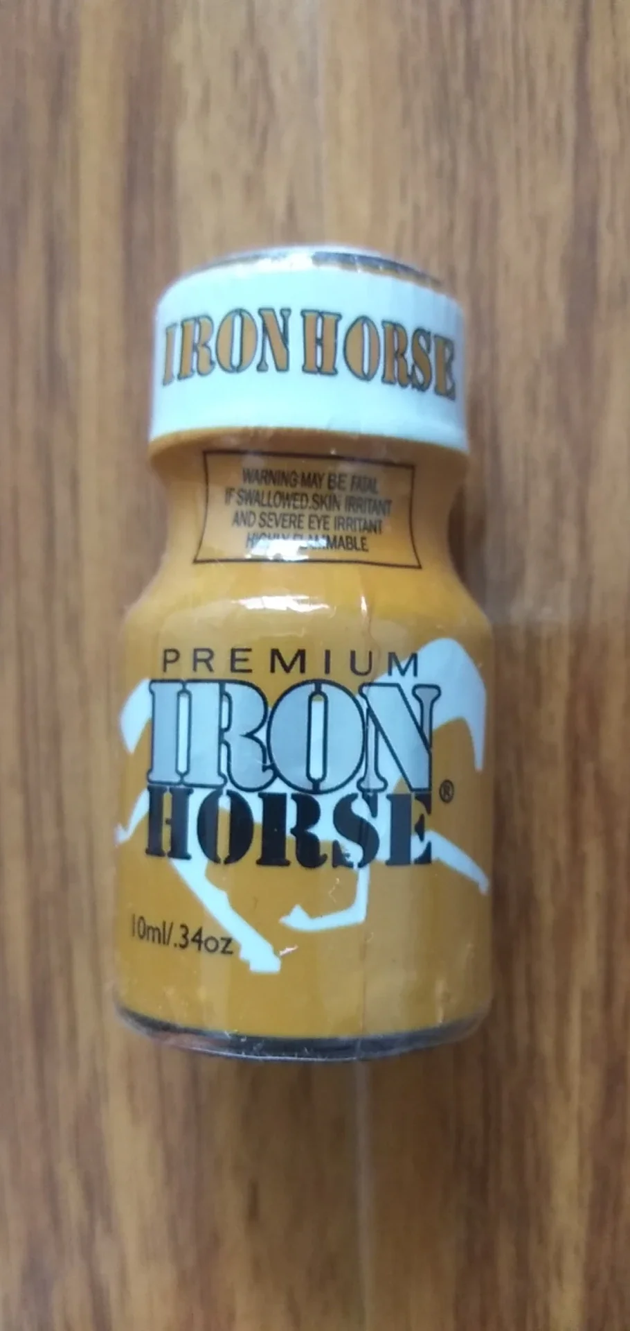 

Gay brand Oringinal Leather cleaner poppers liquid 10ml(IRON HORSE)