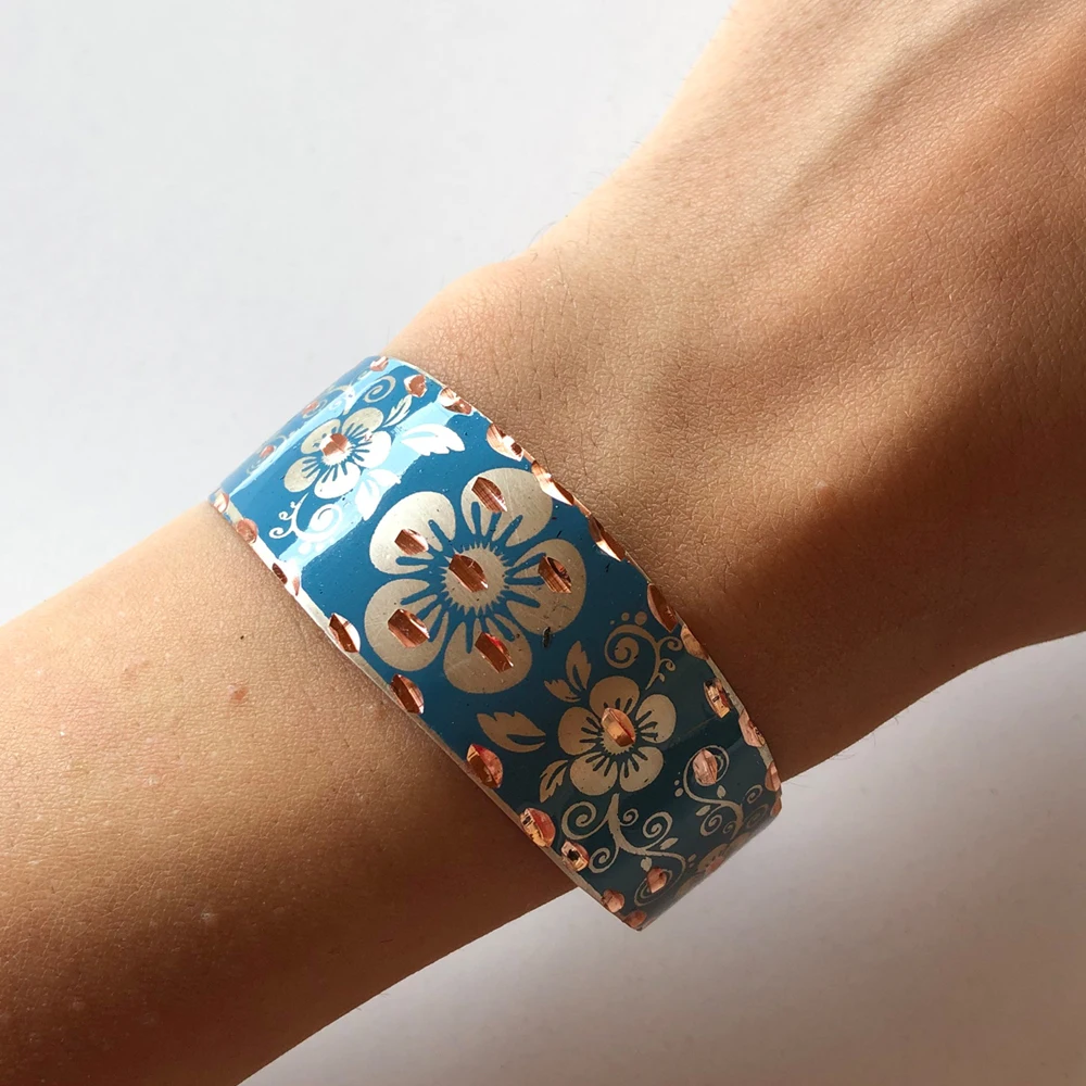 

Trend 2021 Fashion Metal Handmade Copper Bracelet Bangle Gift with Flower Pattern