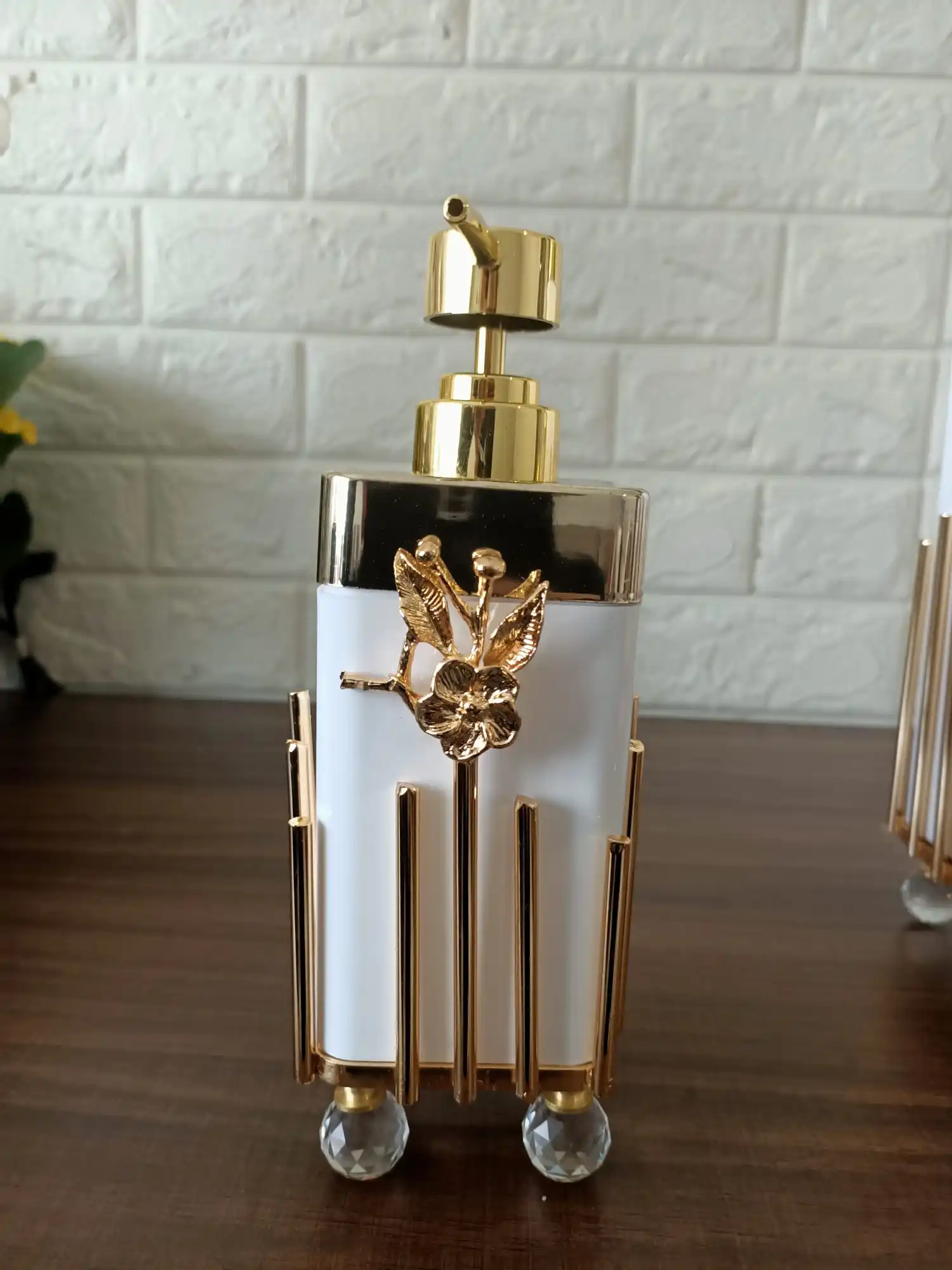 premium bathroom accessories 5 pcs prismatic gold white acrylic thrash binsoap dispenser and dish toilet brushtoothbrush cup free global shipping