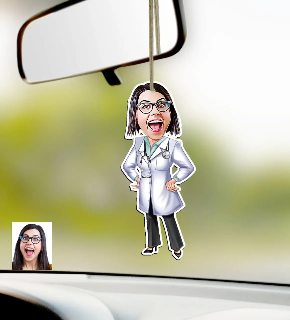 Персонализированное женское врачебное карикатура на деревянном автомобильном