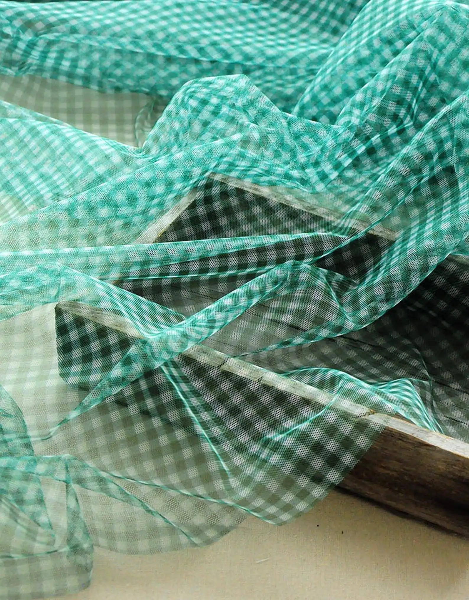 

10 Yards Green Mesh Lace Fabric with Checks Birdcage Veils Gowns Tutu Dress Party Decoration