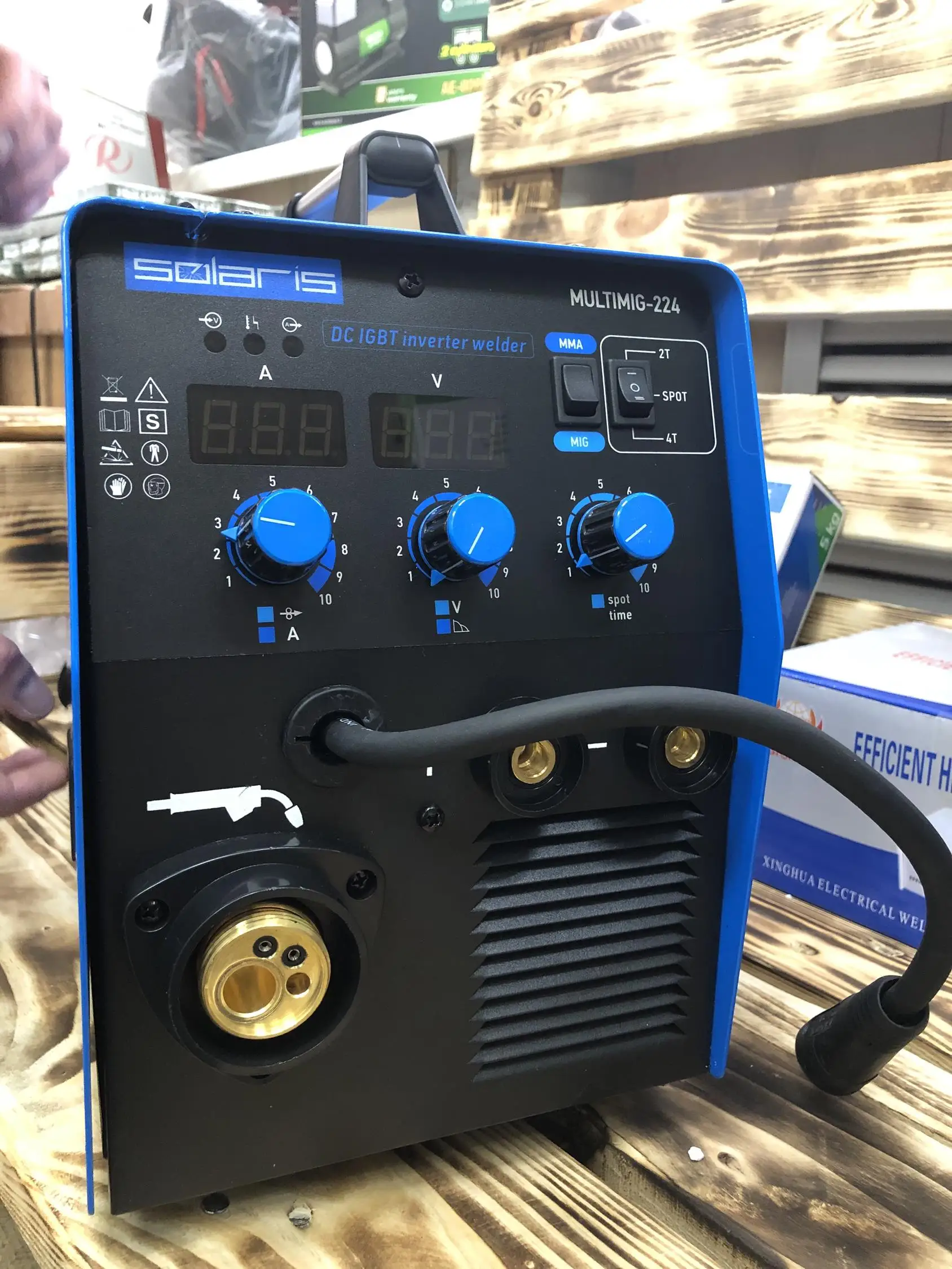 Solaris multimig-224. Solaris 221 сварочный аппарат. Сварочный полуавтомат солярис на 380. Полуавтомат solaris 221. Полуавтомат сварочный solaris multimig-224.