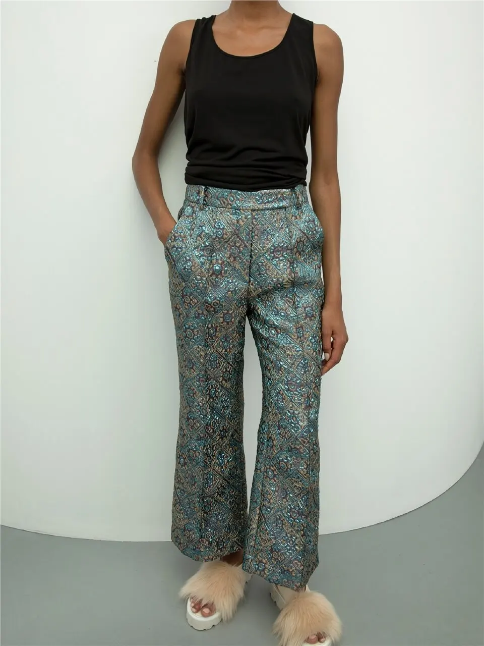 

Яркие женские брюки с узором BAQA