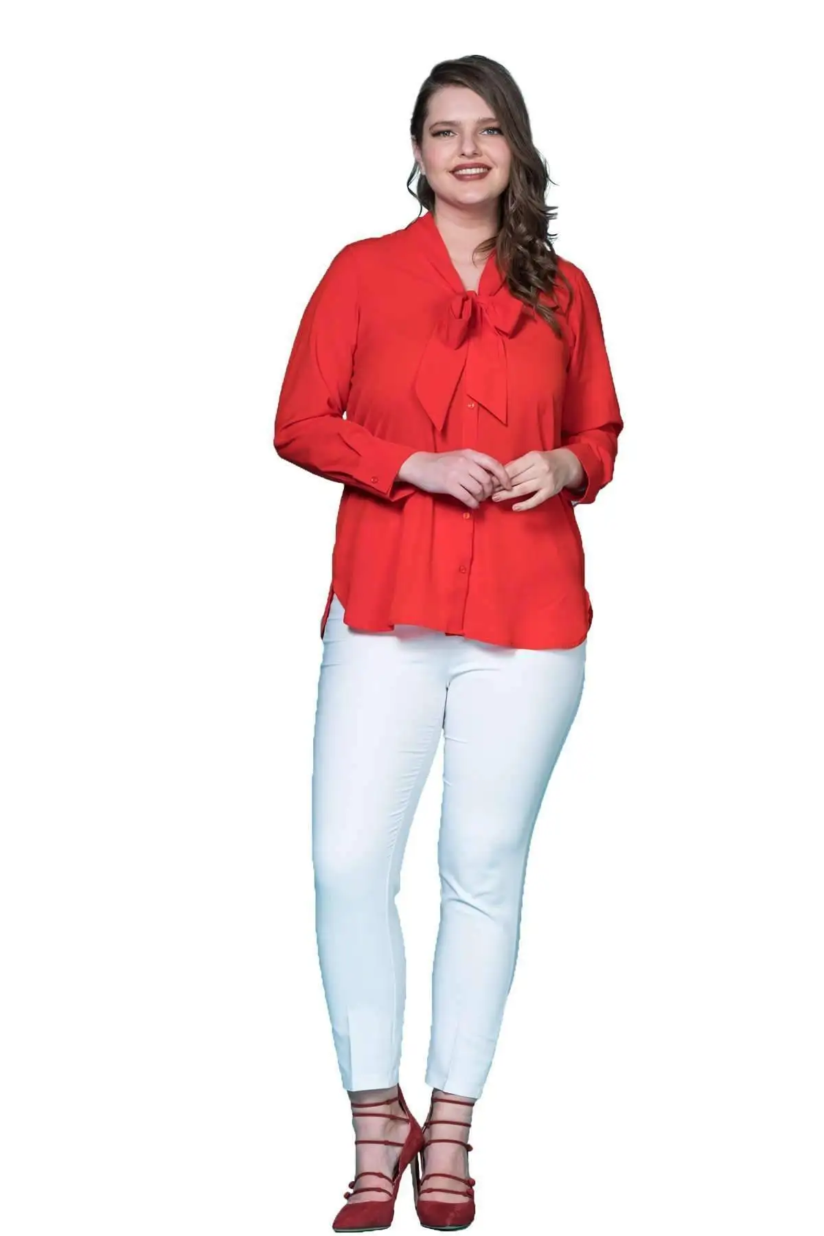 Рубашка из крепа с галстуком-бабочкой размера плюс Hanezza