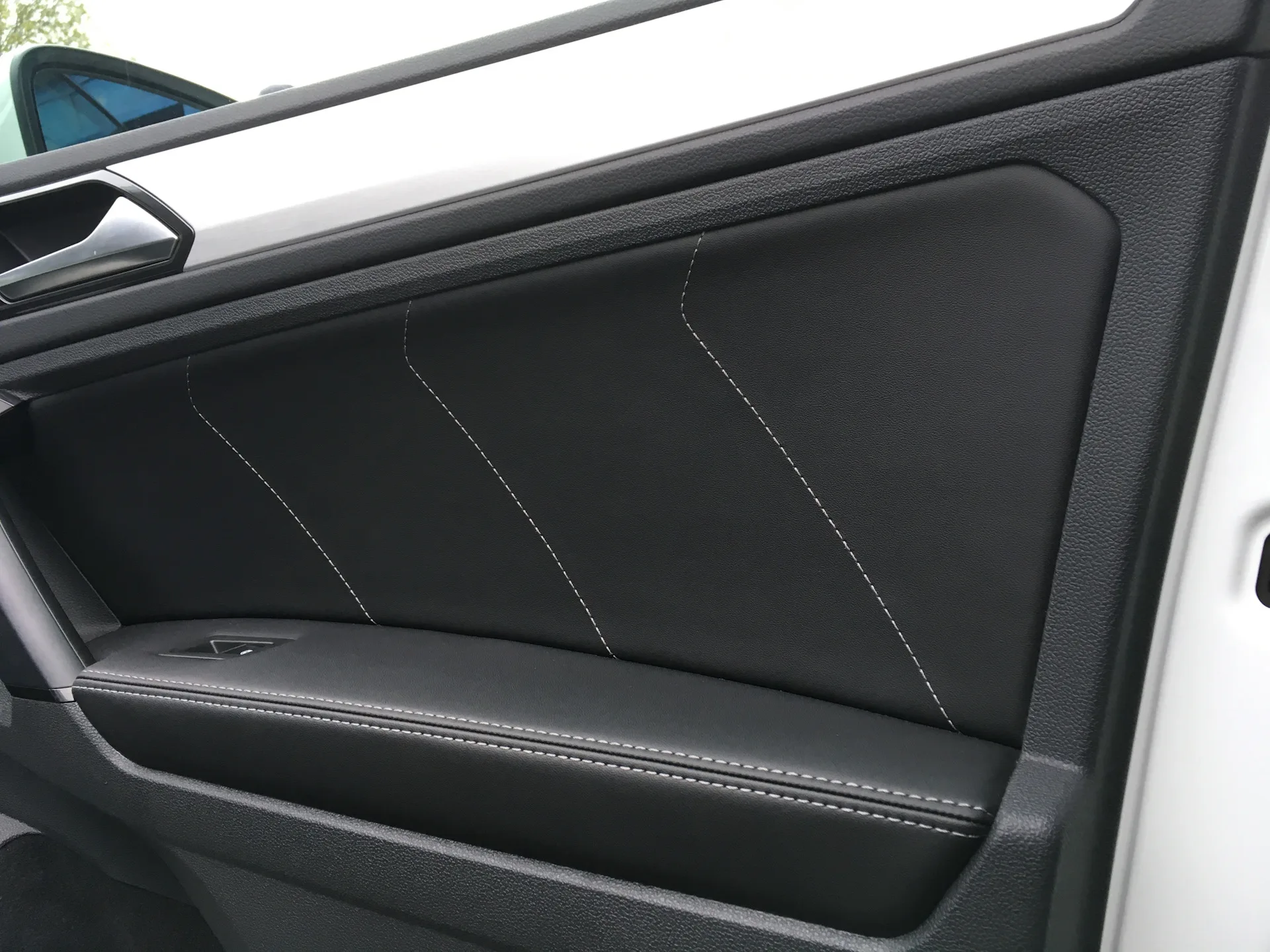 Кожаная Накладка На Двери Тигуан 2015 Купить