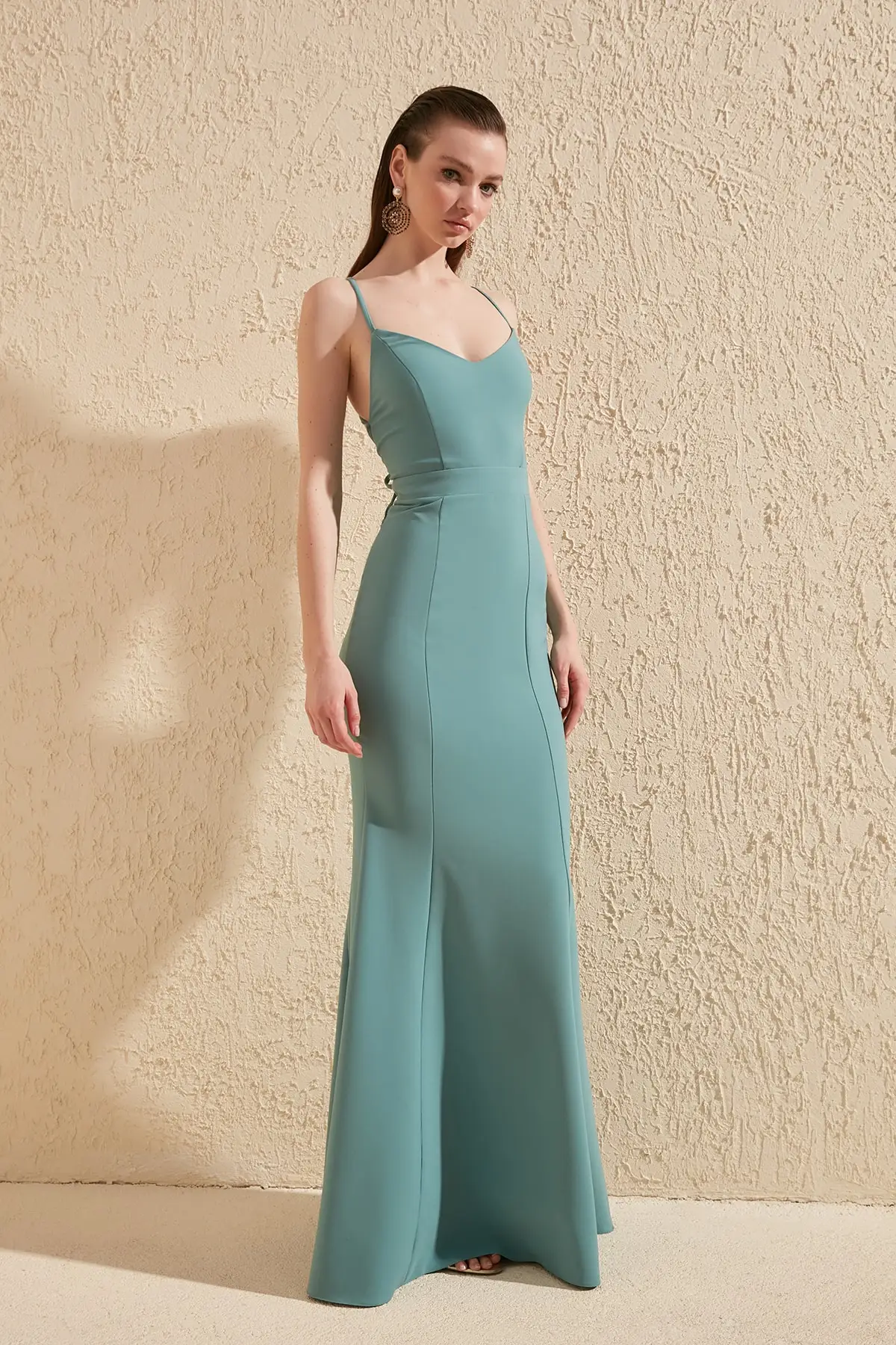 Вечернее платье с глубоким вырезом Trendyol TPRSS19UT0131 | Свадьбы и торжества