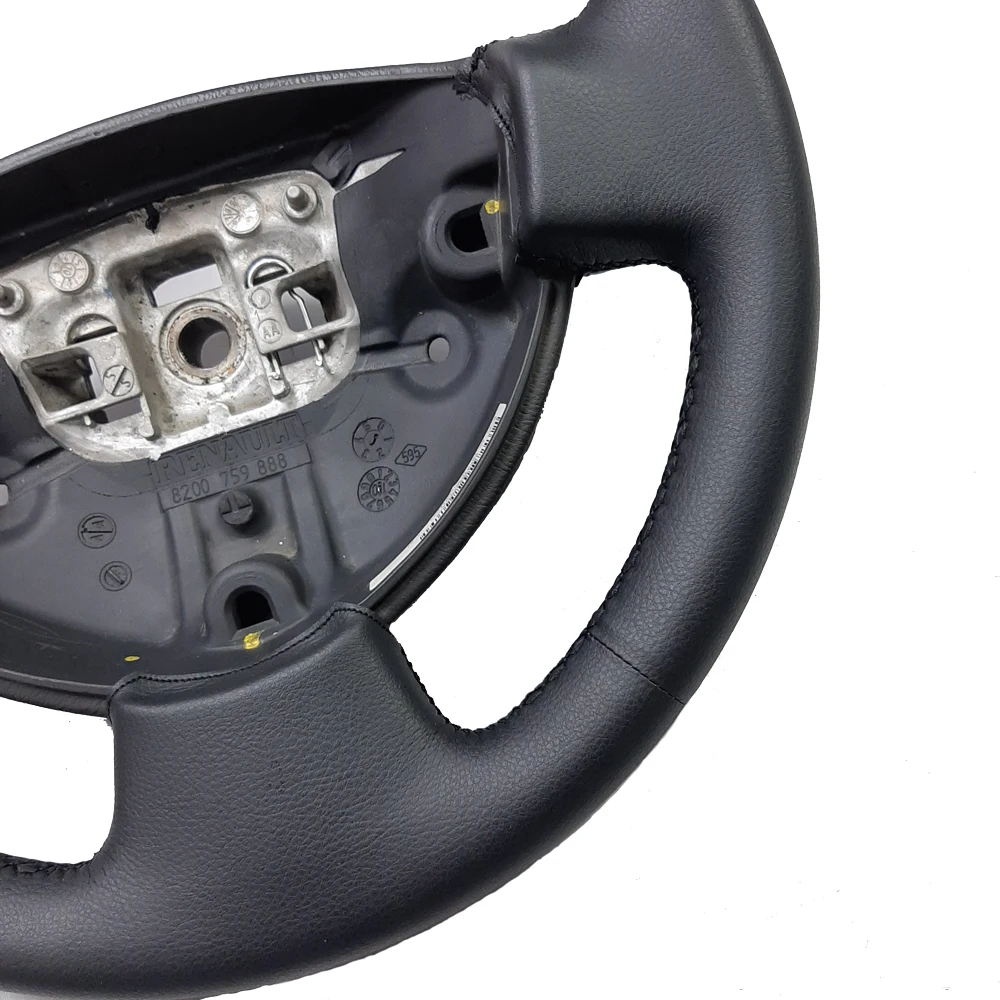 Braid on the steering wheel for Daewoo Nexia (2008-2016) made of eco-leather-perm-rulit-black thread | Автомобили и мотоциклы