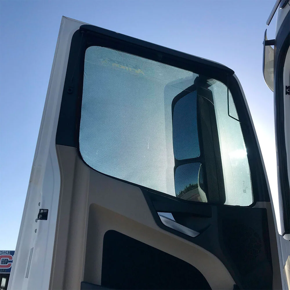 Каркасные автошторки на магнитах для DAF 105 тягач |