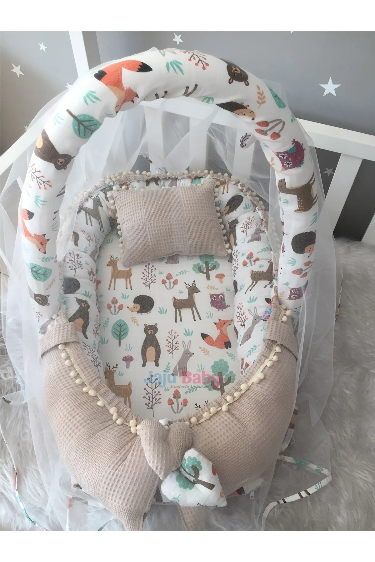 Jaju Baby Handmade Waffle Piqué and Muslin Fabric Pompon Babynest Mosquito Net and Toy Apparatus Mother Side Portable Baby Bed
