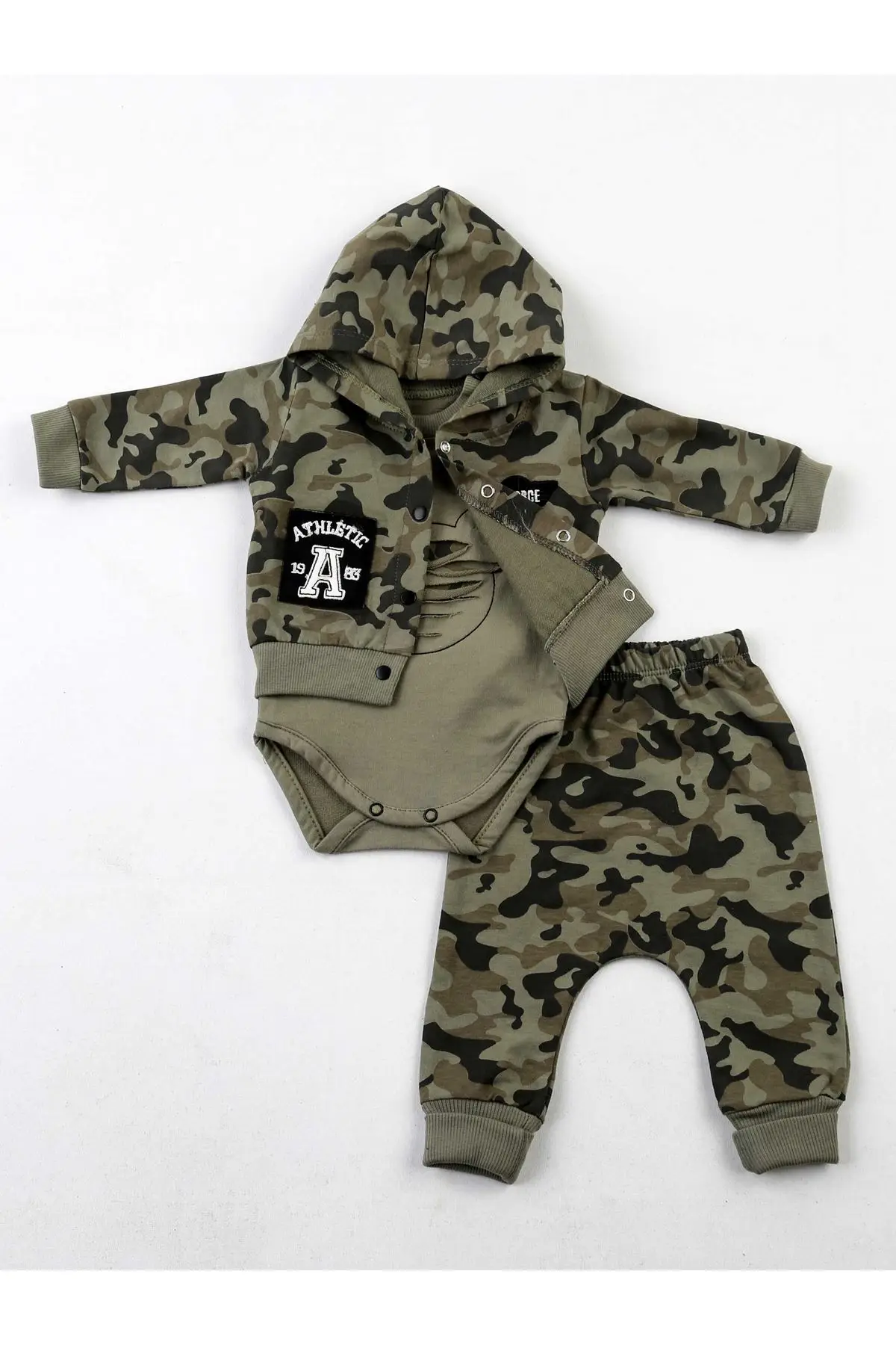 Камуфляжный комплект из 3 предметов для мальчиков цвета хаки| |