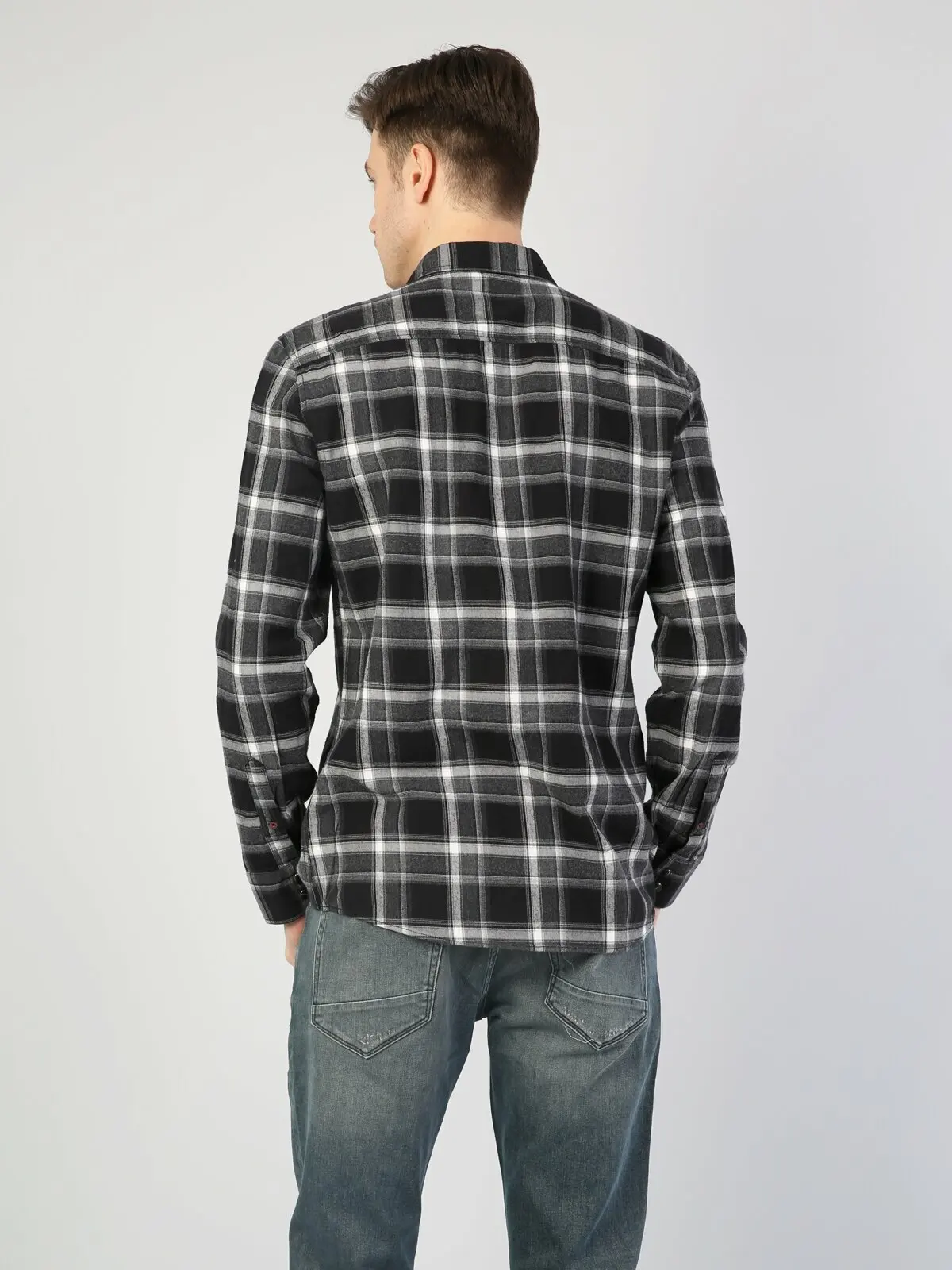 Мужская классическая рубашка Colins черная с длинным рукавом CL1031566 |