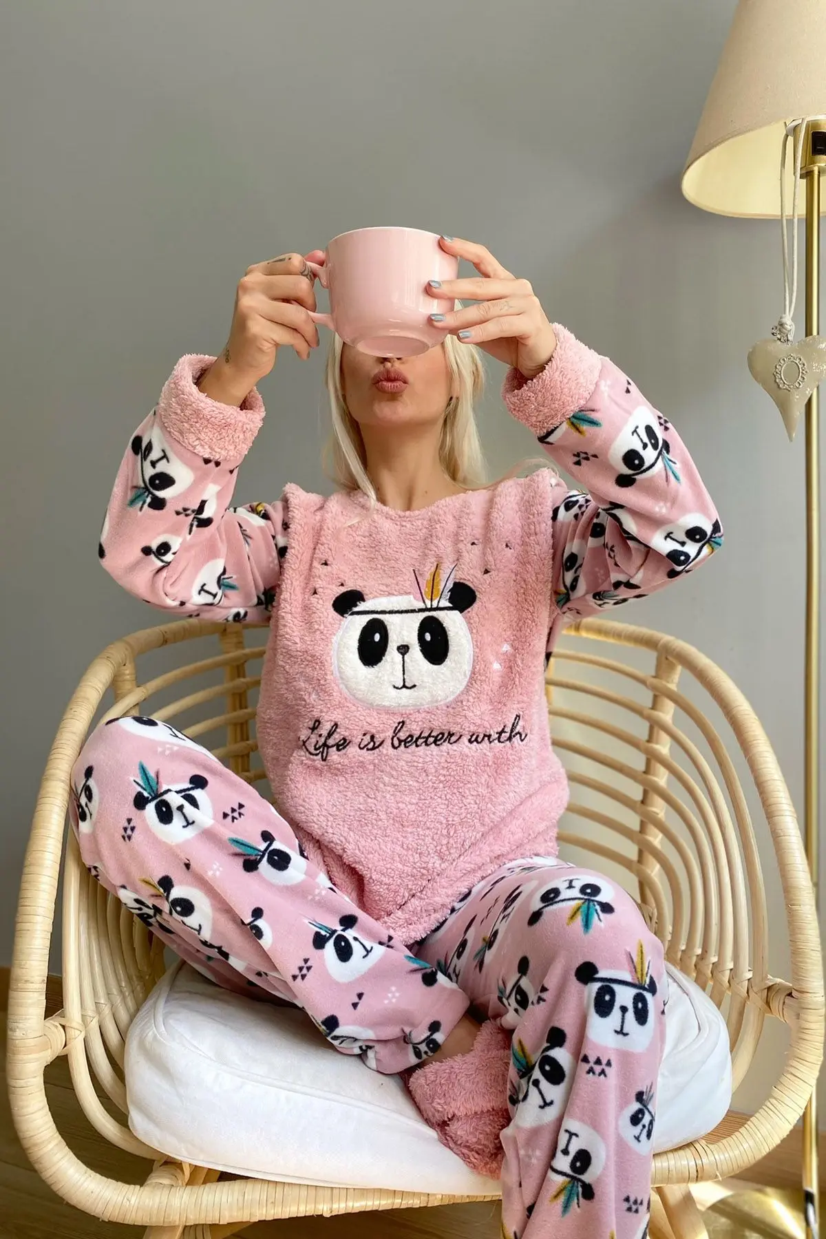 

Panda Pattern Women 'S Plush Pajamas set pink casual new fashion elegant sweet casual modern hot Autumn Winter Spring