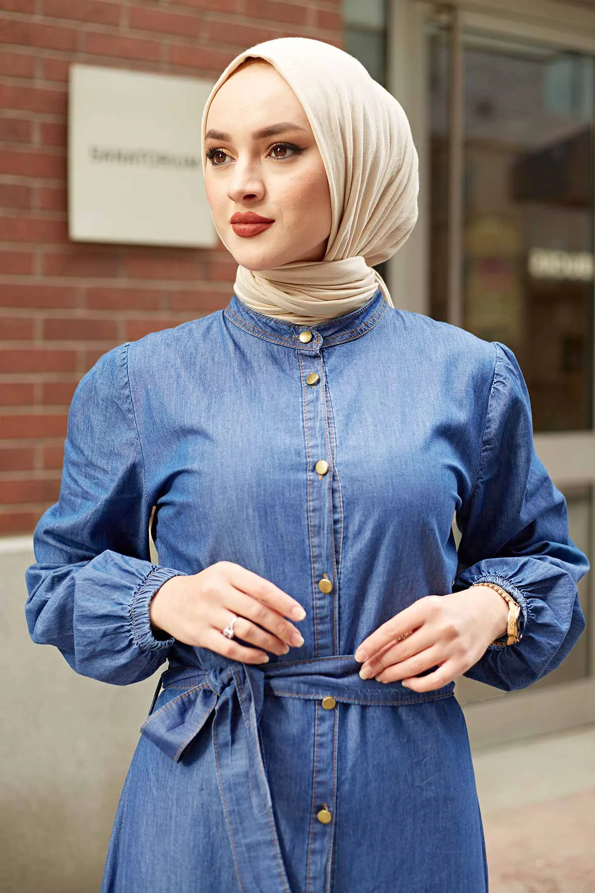 Женское джинсовое платье на пуговицах новый сезон 2022 роскошный мусульманский