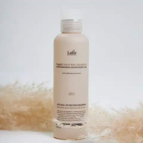 Профессиональный шампунь с протеинами шелка и кератином Lador Triplex 3 Natural Shampoo 150 мл