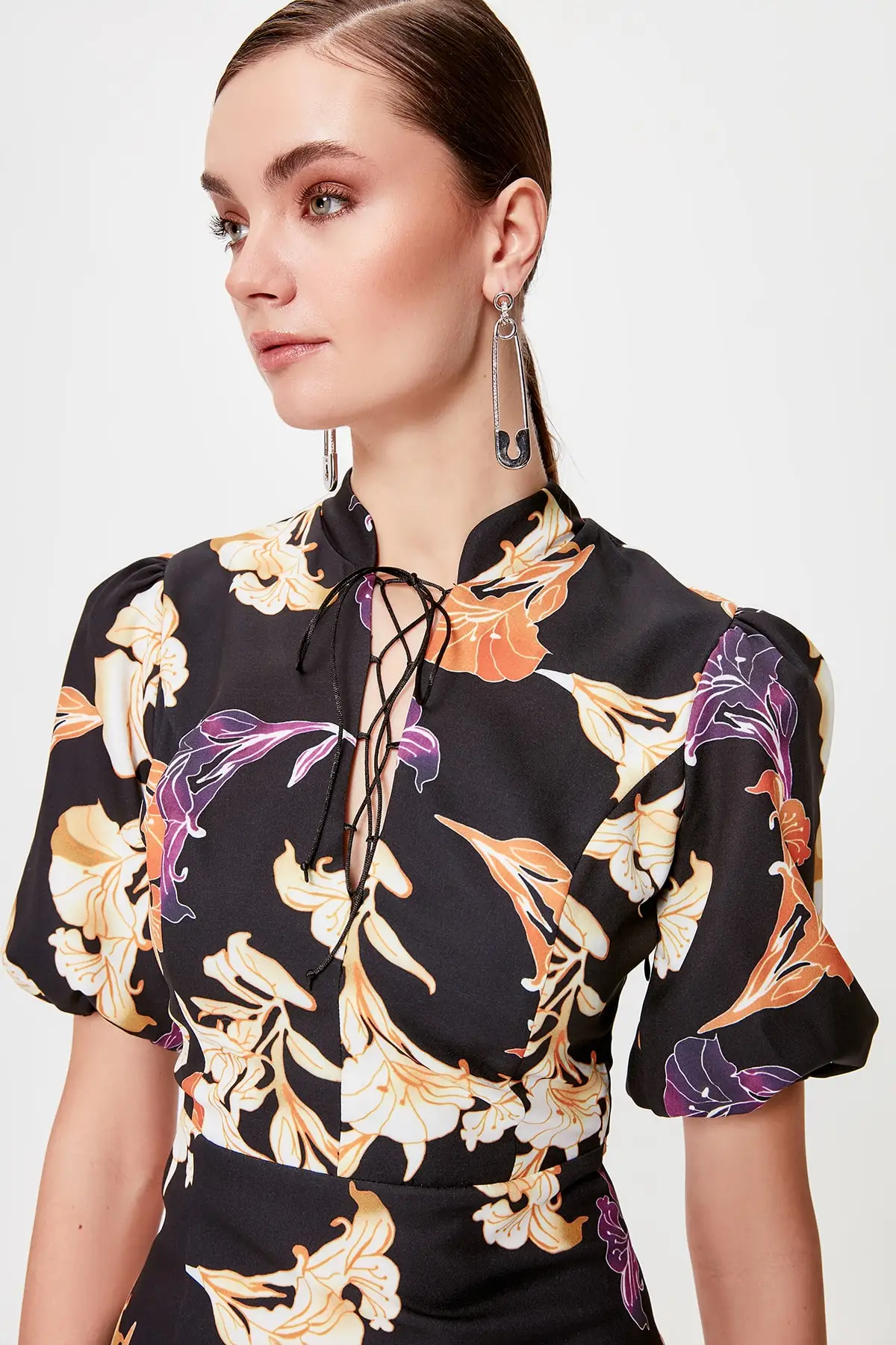 Trendyol платье с цветочным рисунком TPRSS20EL0211|Женские платья| |