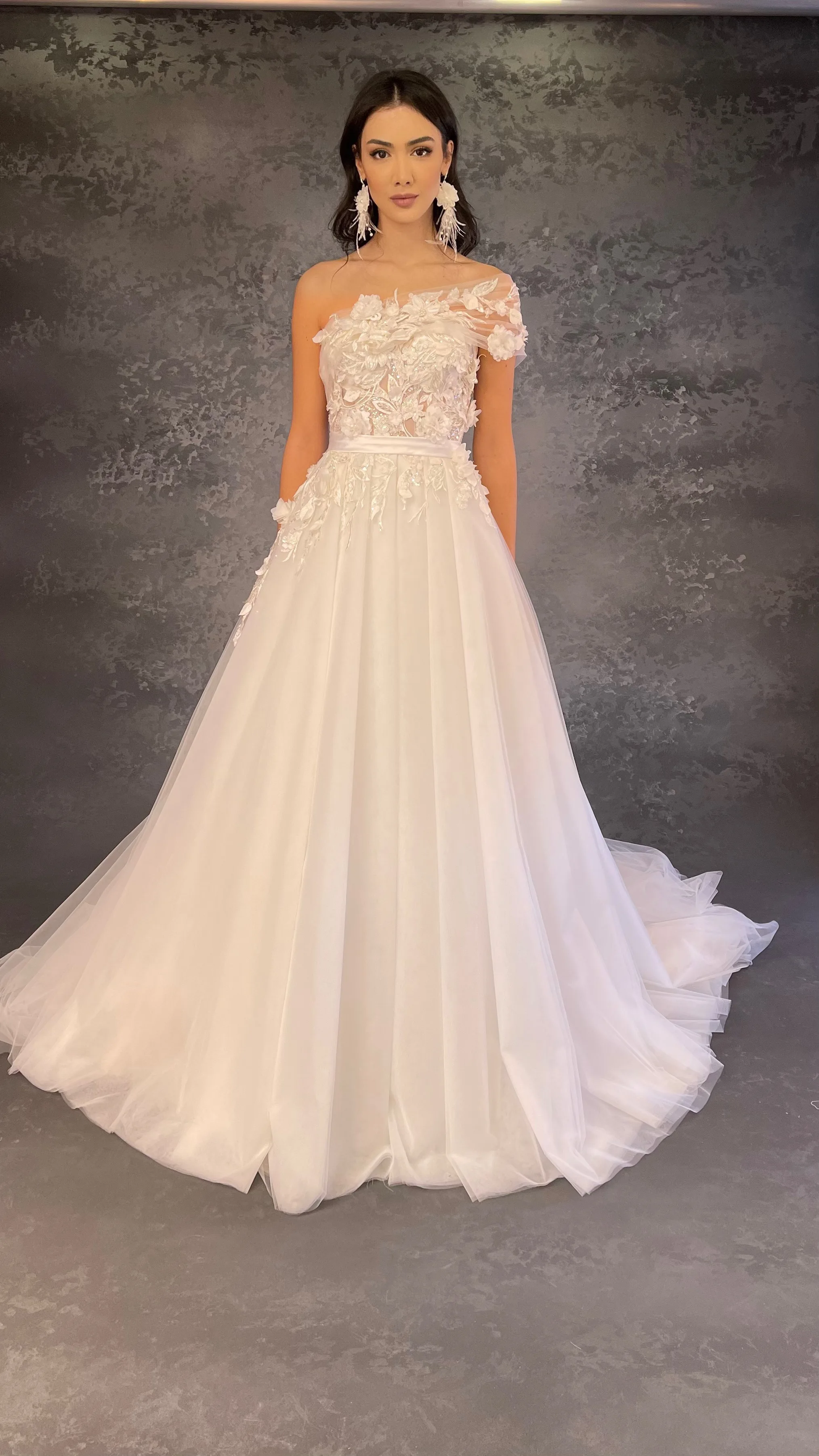 

Women's White One Shoulder 3D Floral Lace Wedding Dress Custom Made Evening Dress Quality Fabric Elegant Design Helen Dress