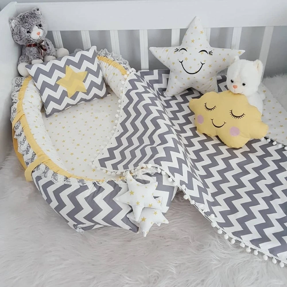 Jaju Baby Handmade Yellow Star and Gray Zigzag Design Pompom Pike Luxury Orthopedic Babynest and 5 Piece Bedding Set Mother Side