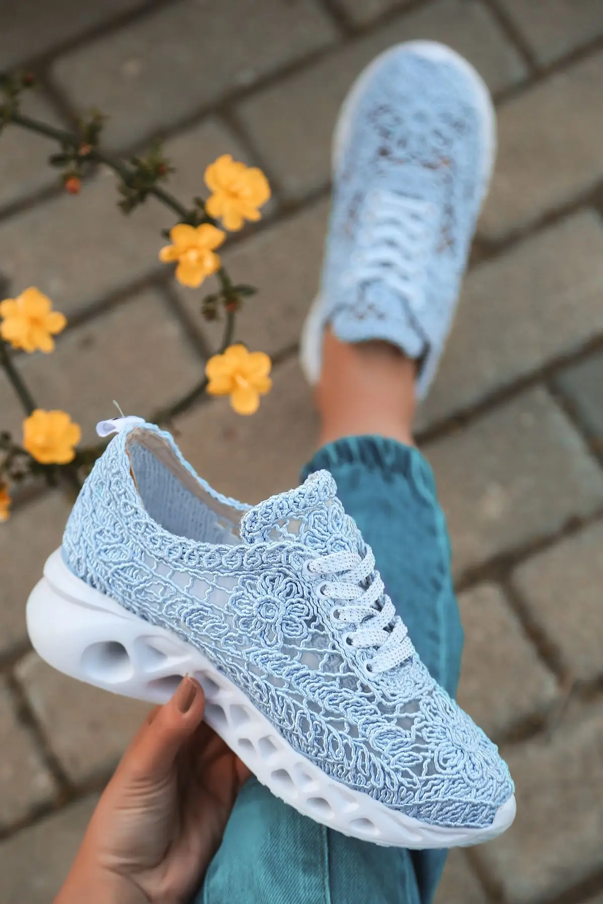 

Women Mesh Breathable Space Lady Sneakers Casual Lightweight Hiking Summer Spring 2021 Fashion Design Women's Sports Shoes