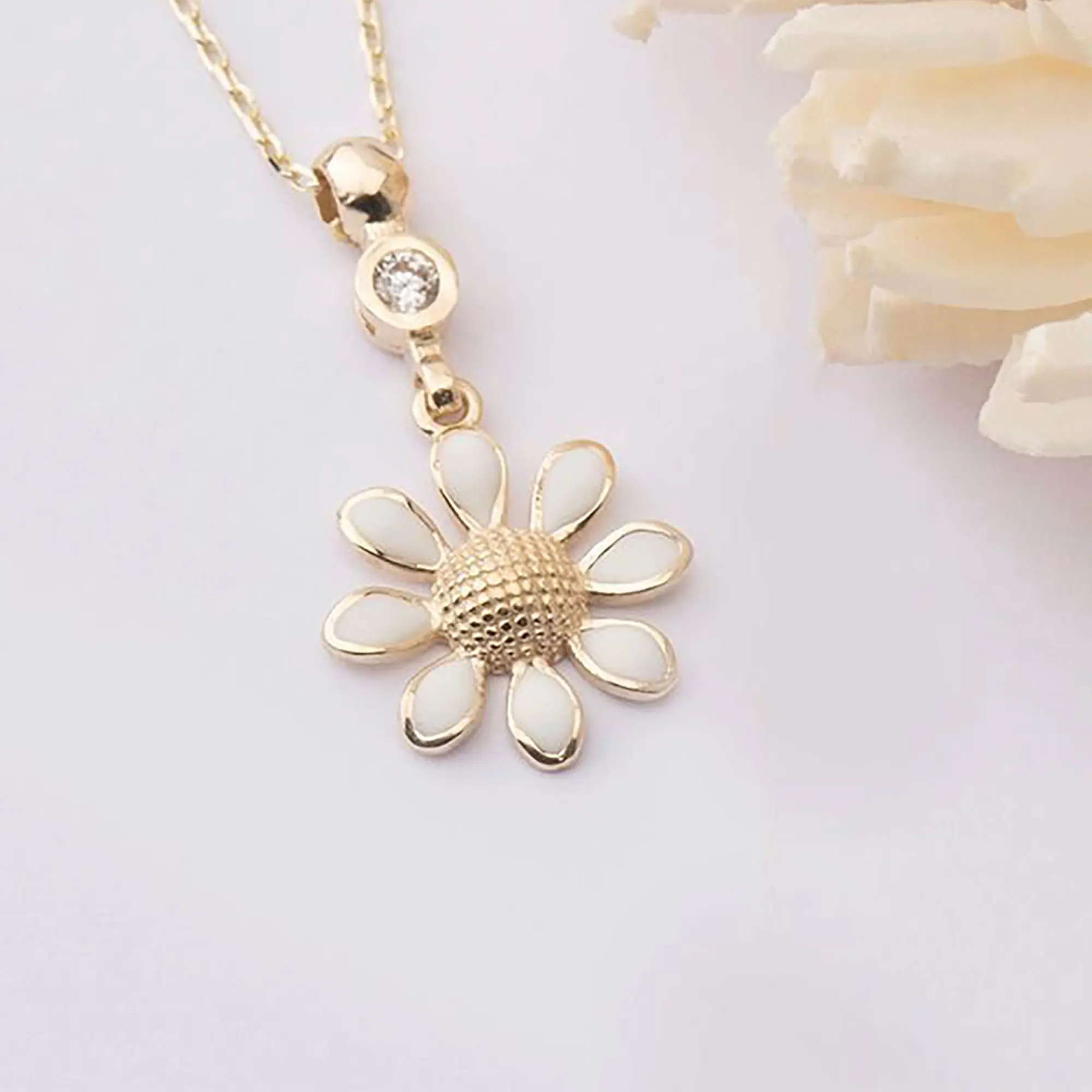 

Daisy Gold Necklace with Diamond Detail - Gift for Her - Gift for Women - Mother's Day Gift