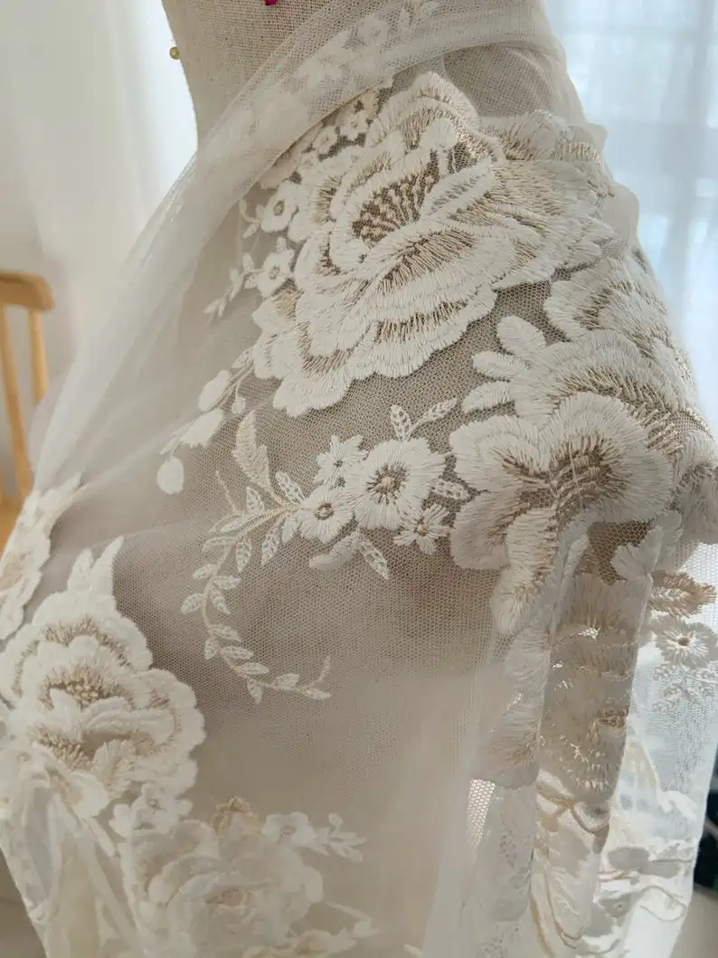 

1 yard Delicate Embroidered Tulle Lace Fabric With Tiny Daisy Flowers And Stripes