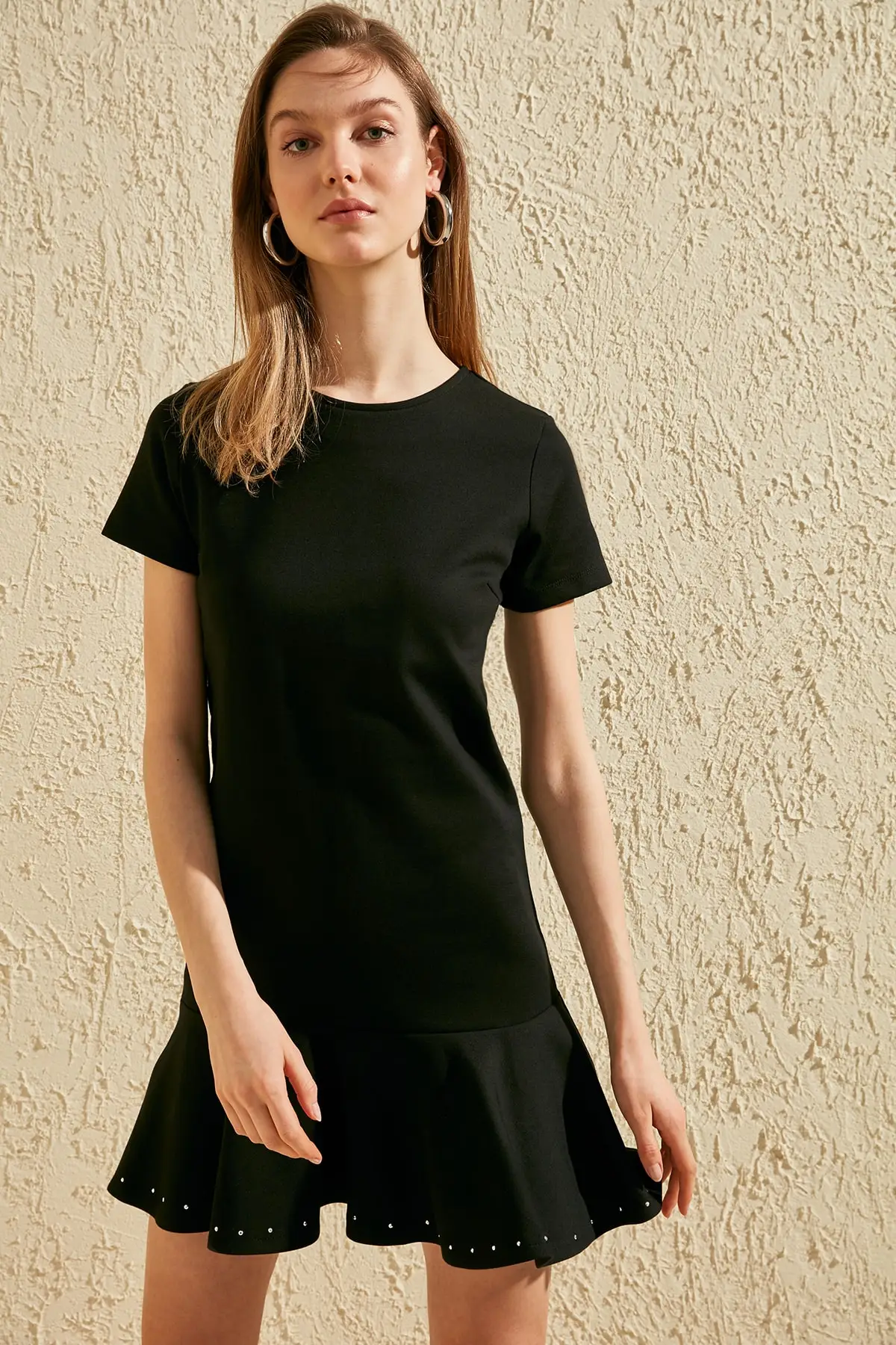 Трикотажное платье с воланами | Женская одежда