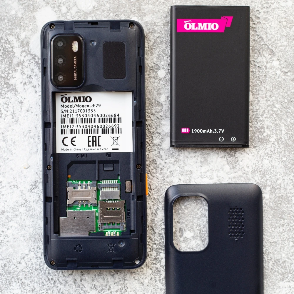Мобильный телефон Olmio E29 с большим экраном 2.8 и мощным аккумулятором 1900 mAh. |